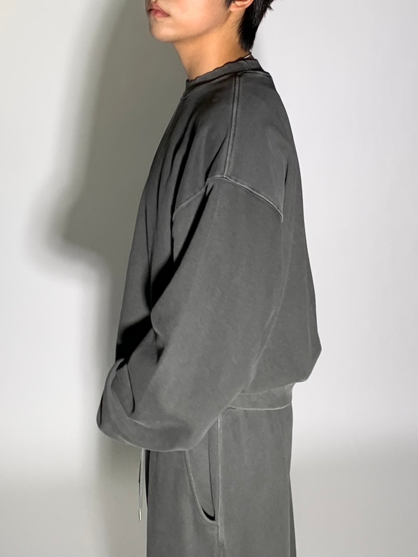 WASHED CROP SWEATSHIRT