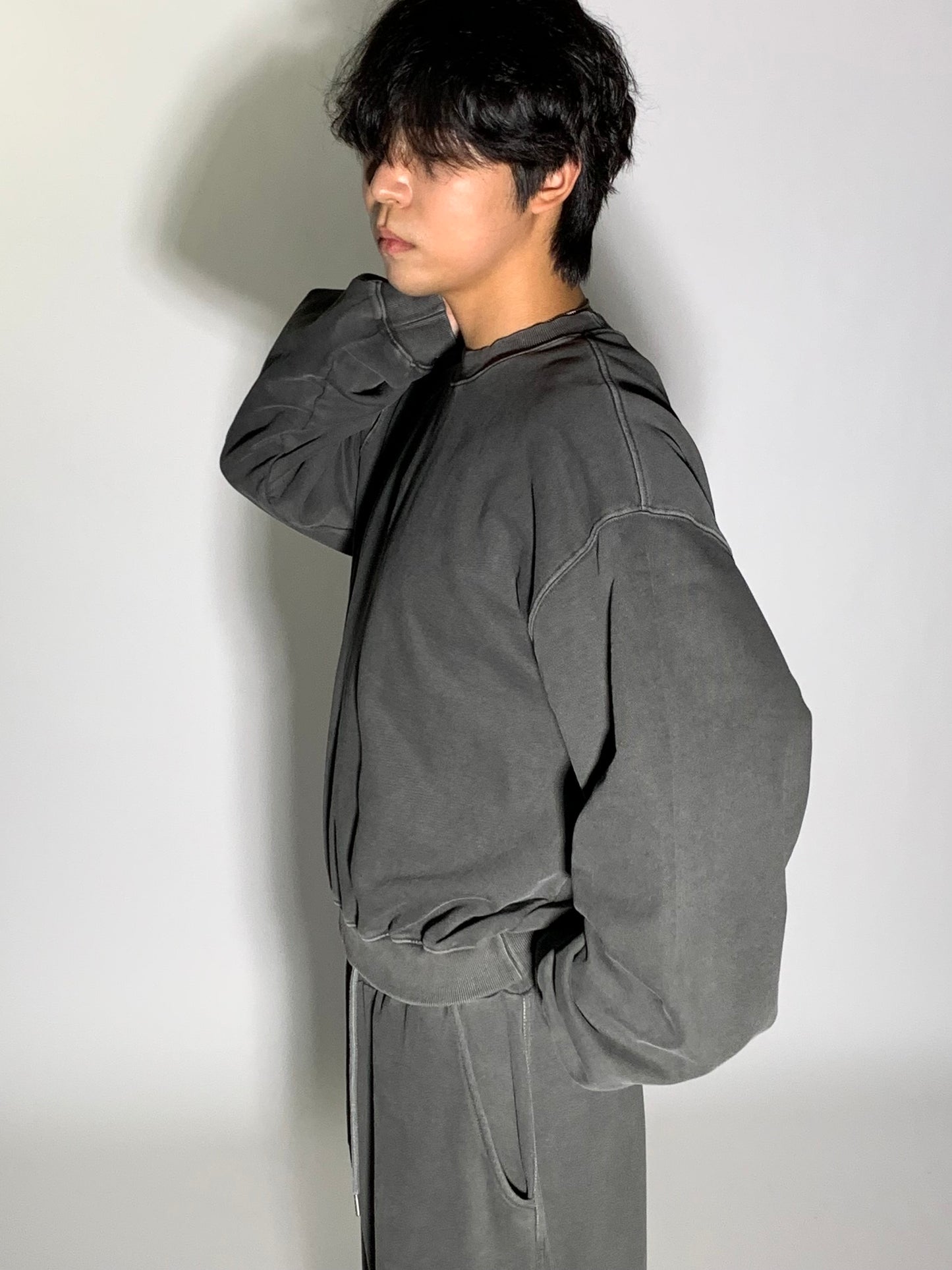 WASHED CROP SWEATSHIRT