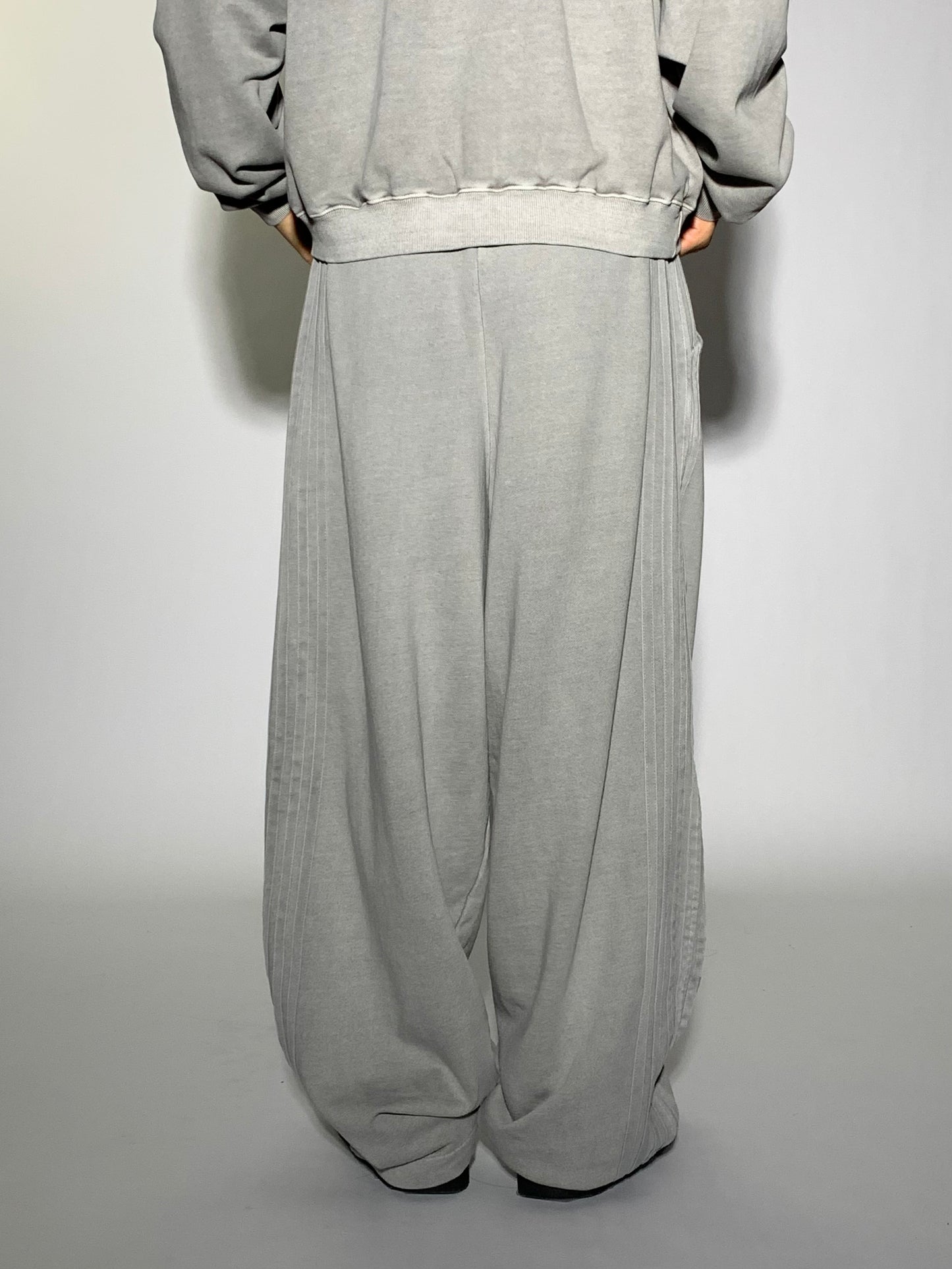 5 LINE SWEATPANTS
