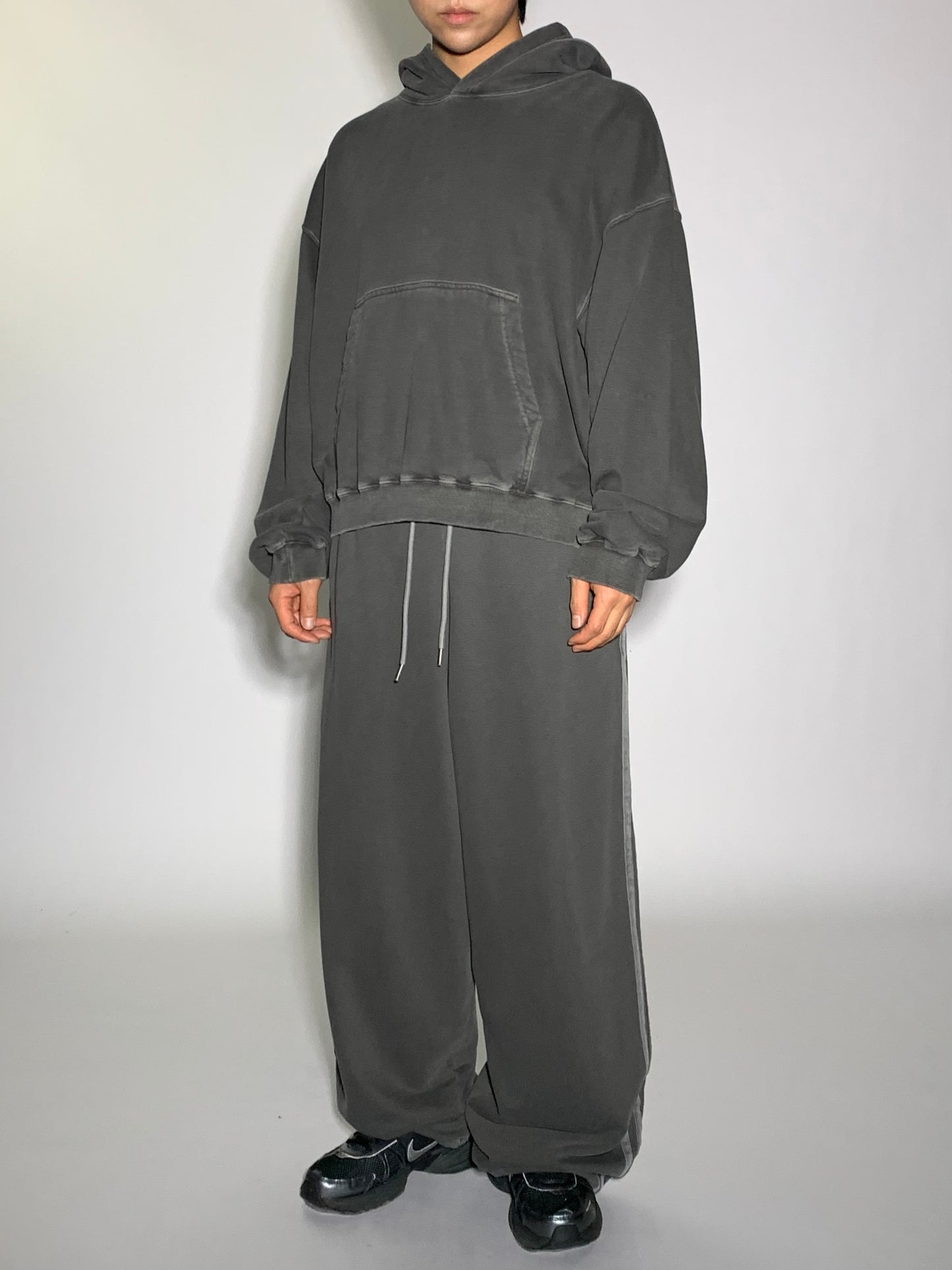5 LINE SWEATPANTS