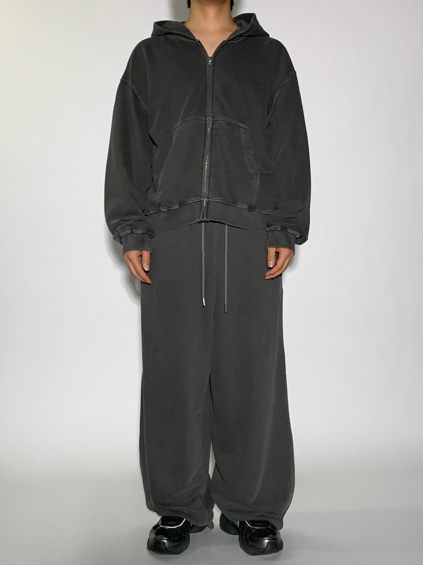 BASIC SWEATPANTS