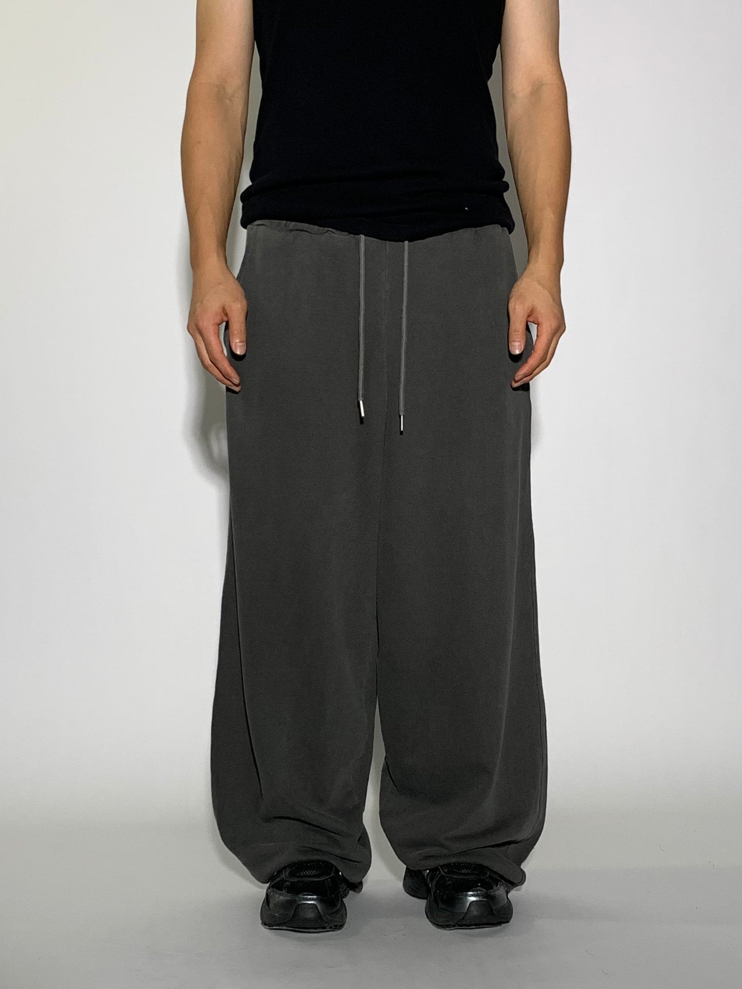 BASIC SWEATPANTS
