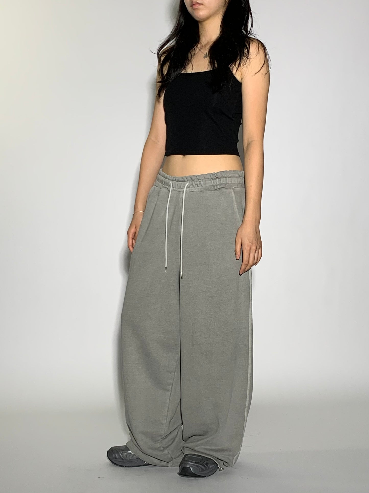 BASIC SWEATPANTS