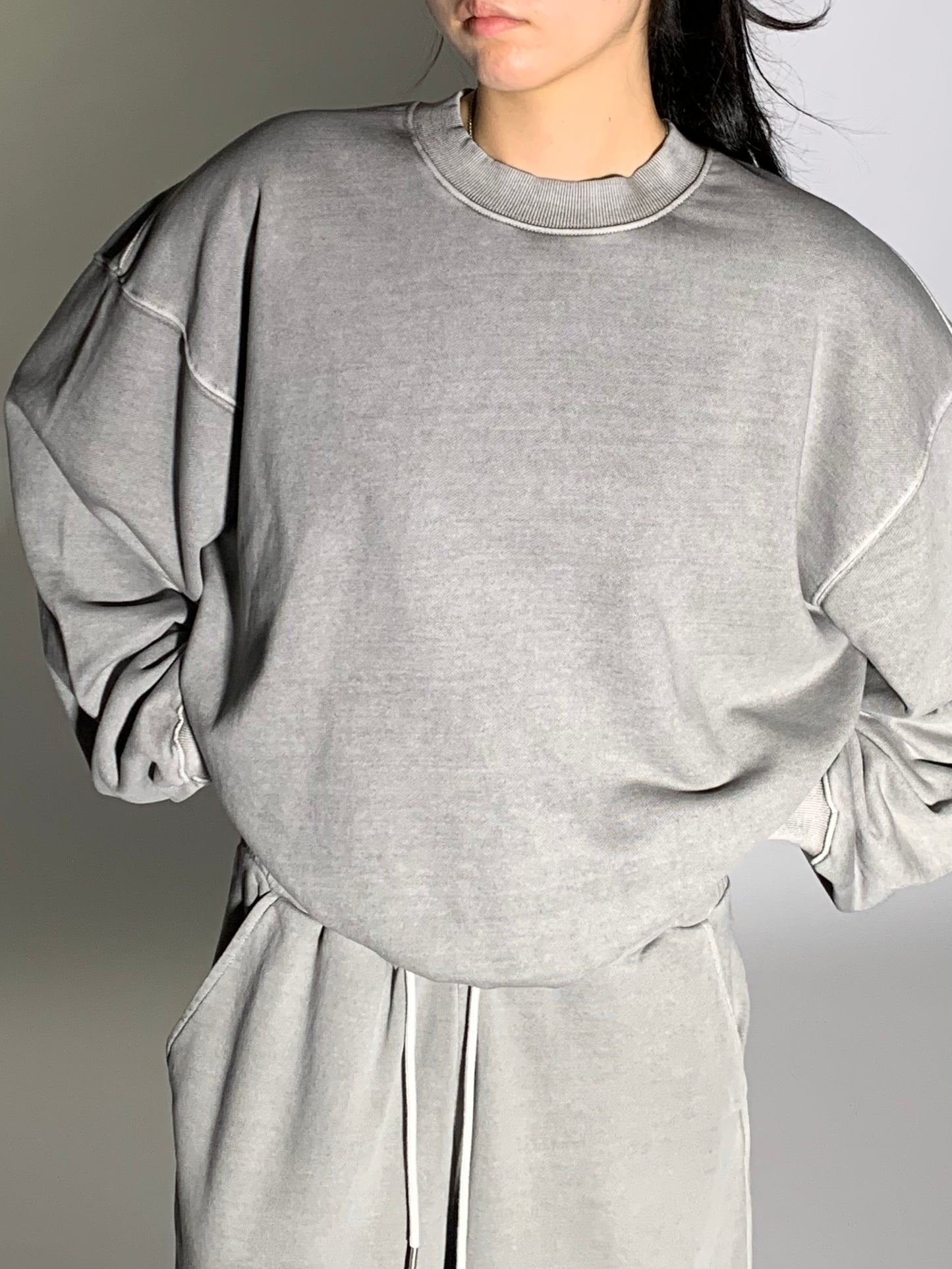 WASHED CROP SWEATSHIRT