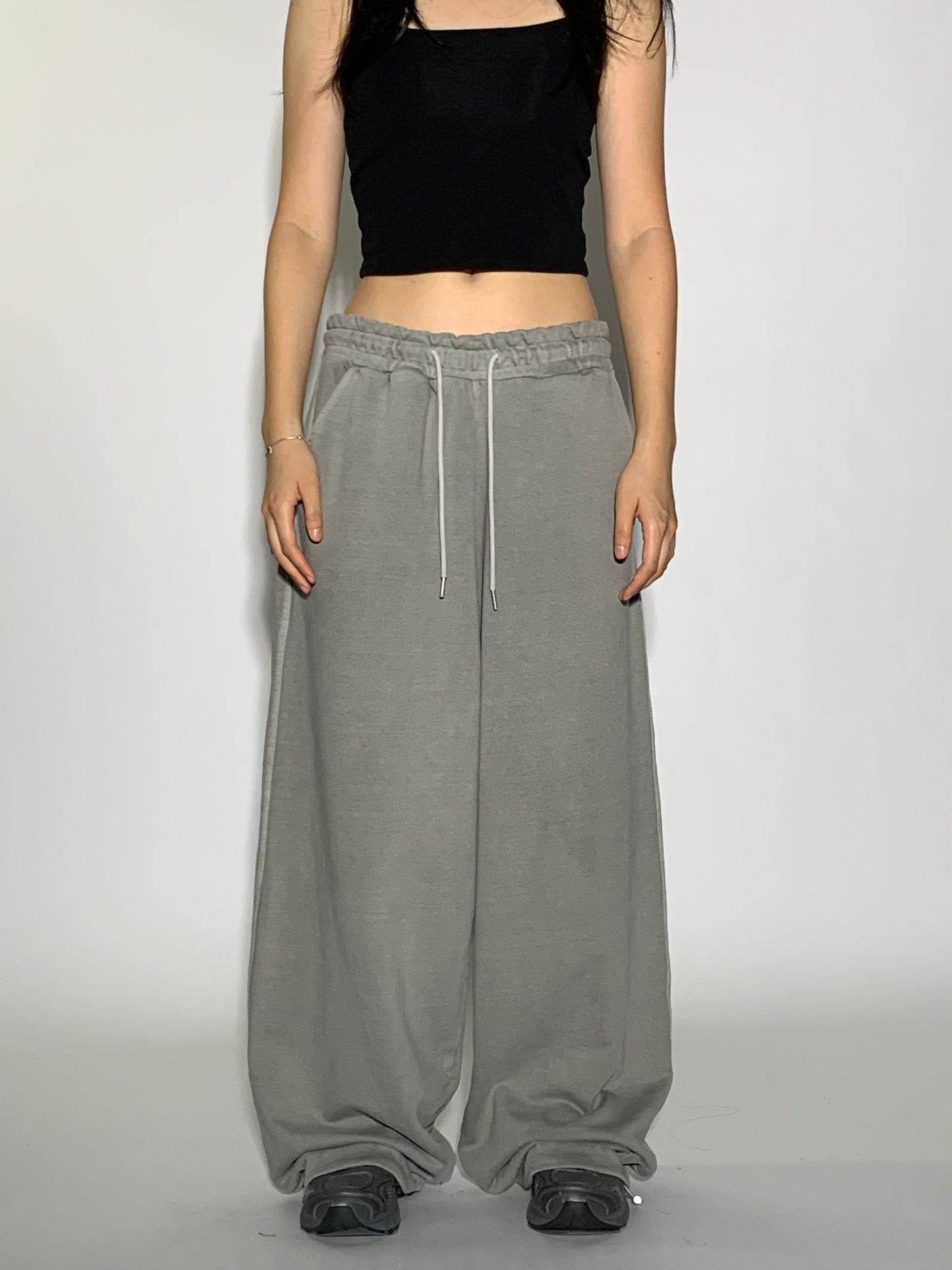 BASIC SWEATPANTS