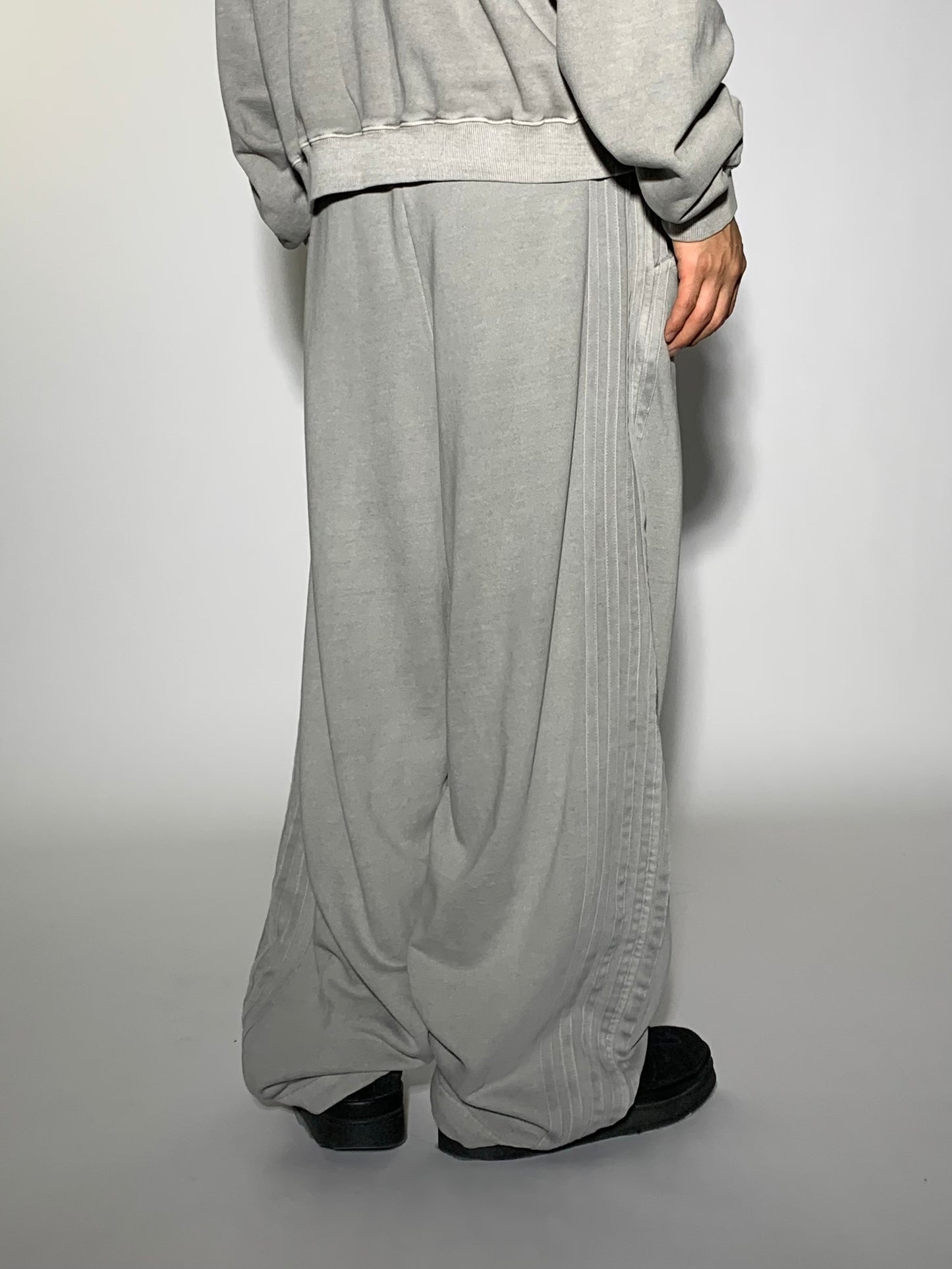 5 LINE SWEATPANTS