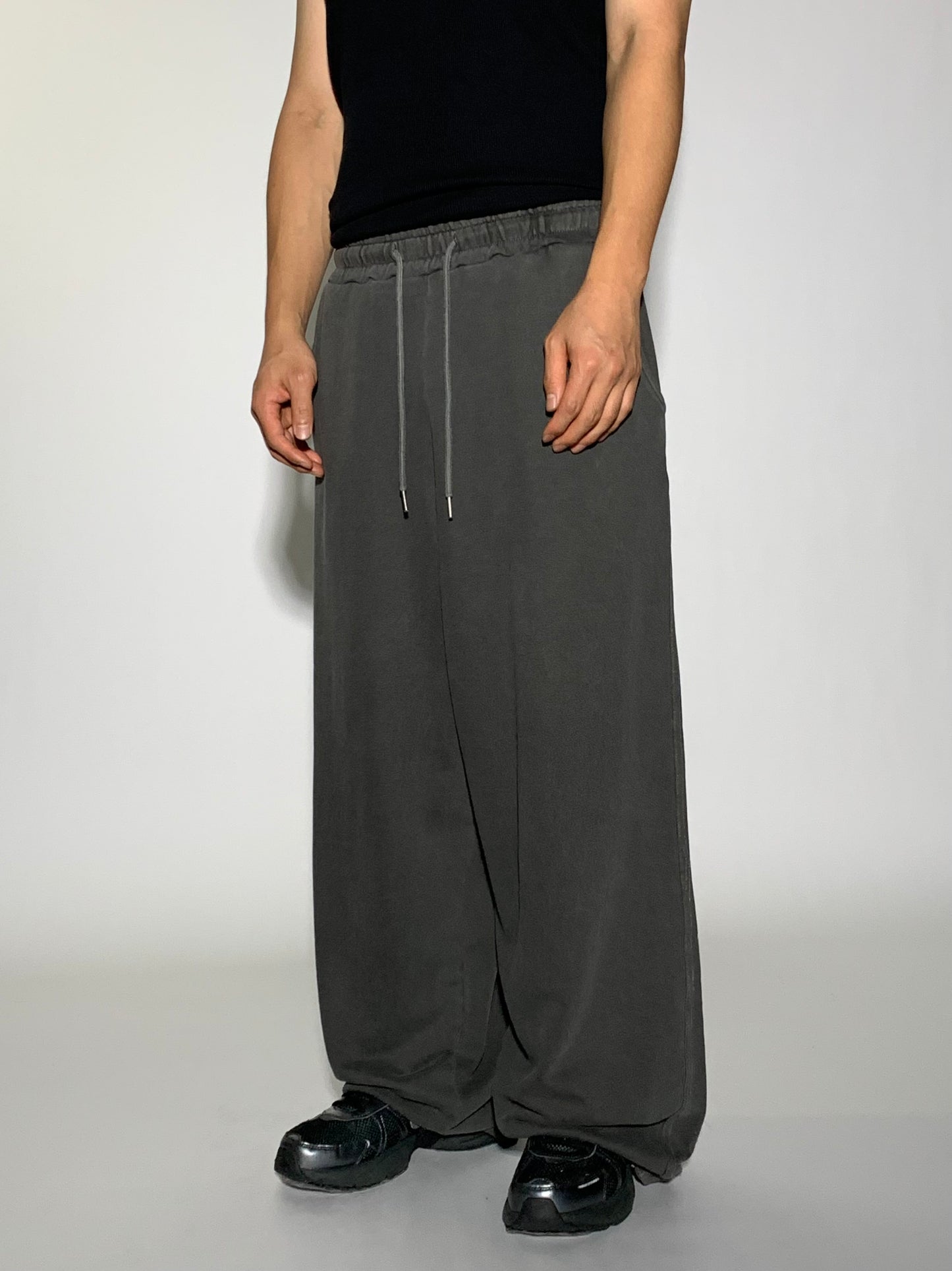 BASIC SWEATPANTS
