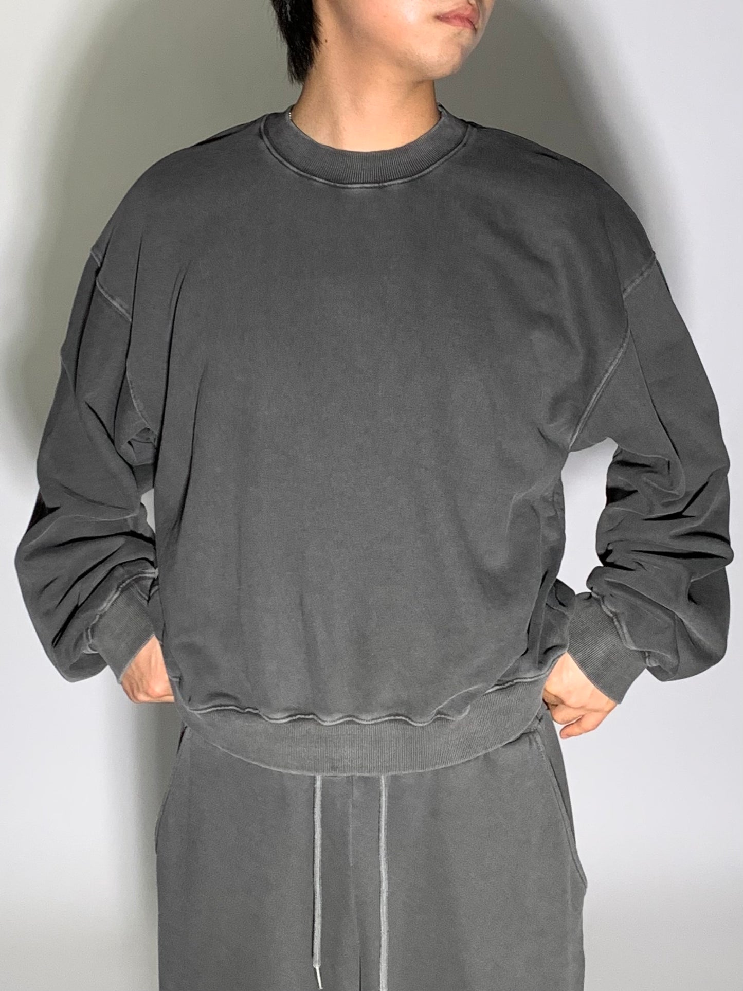 WASHED CROP SWEATSHIRT