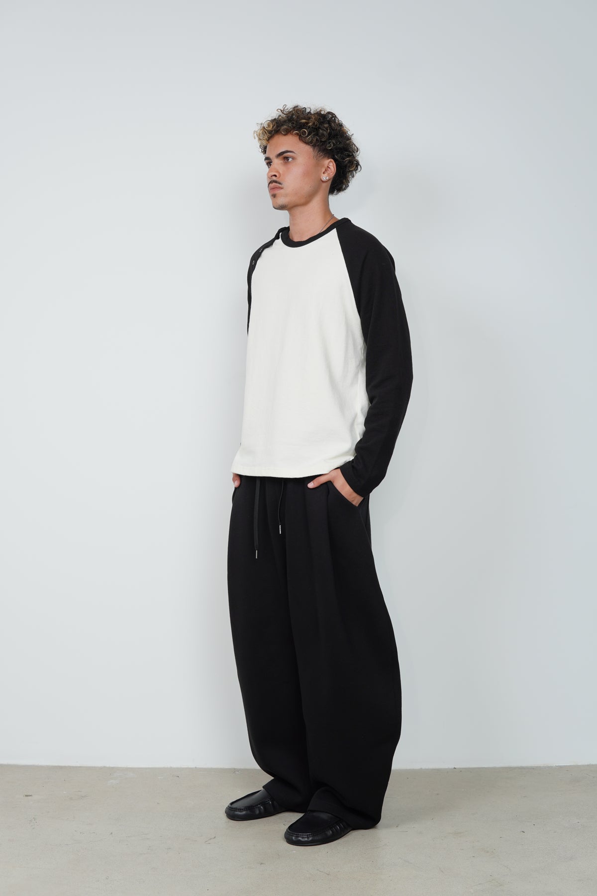 BUTTON RAGLAN LONG SLEEVE
