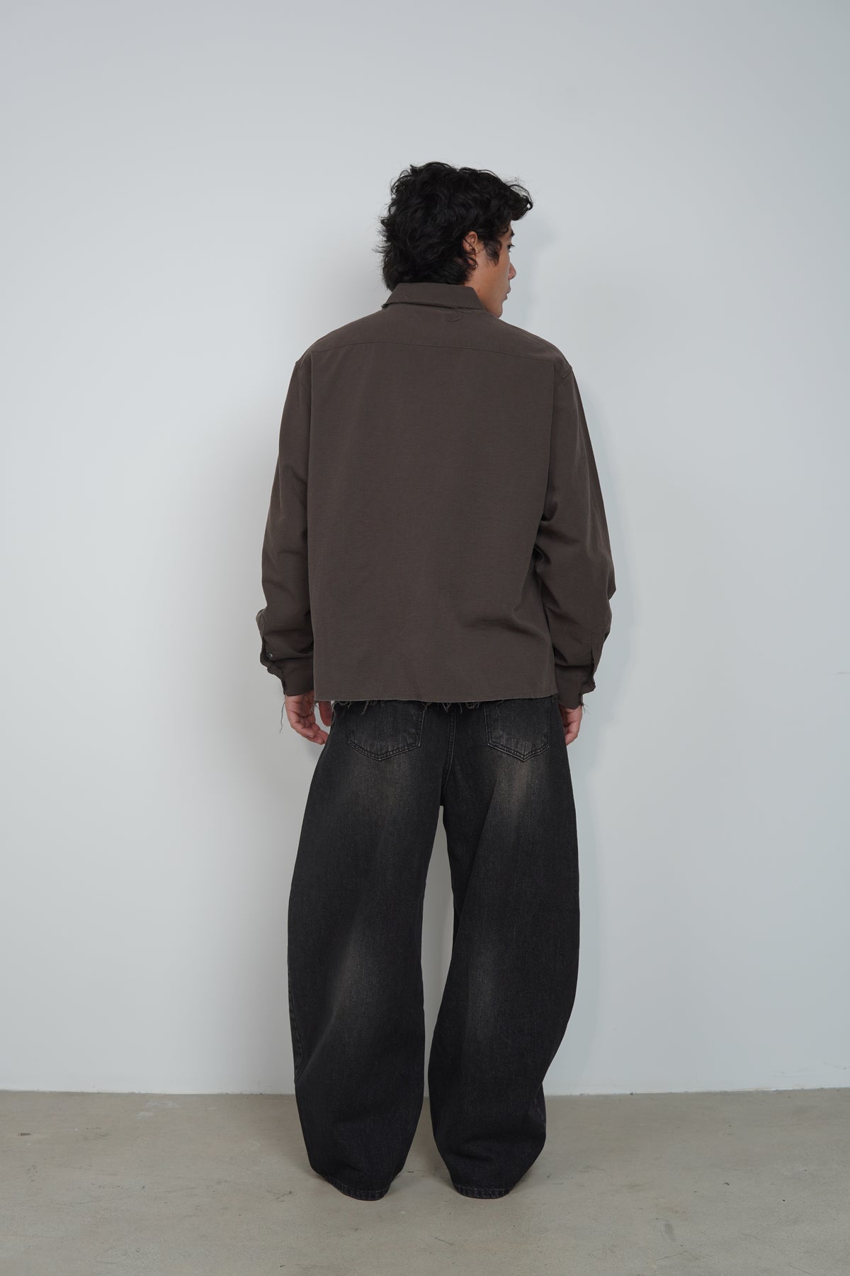 RAW CUT CROP SHIRT