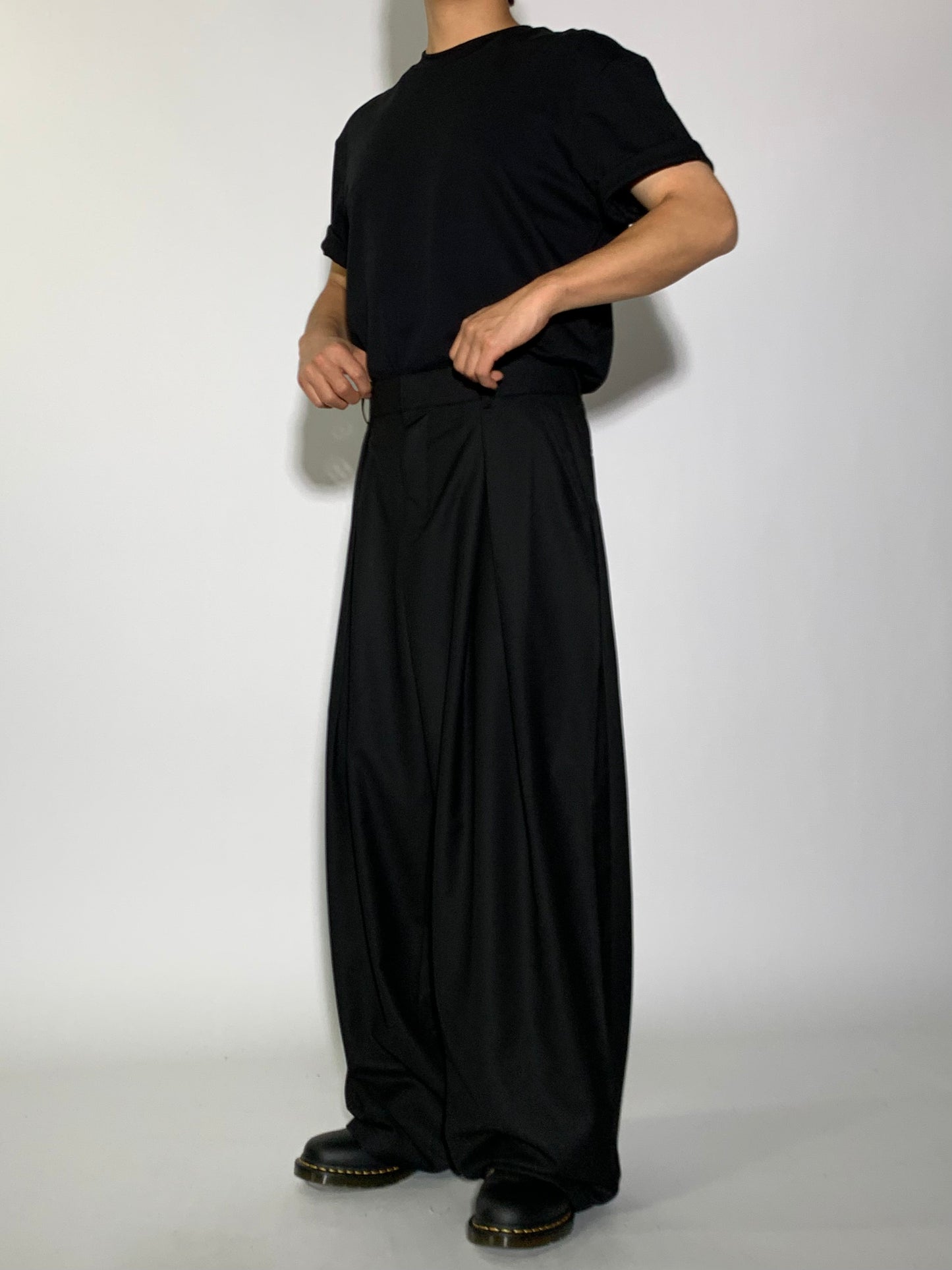 FRONT TUCK SLACKS