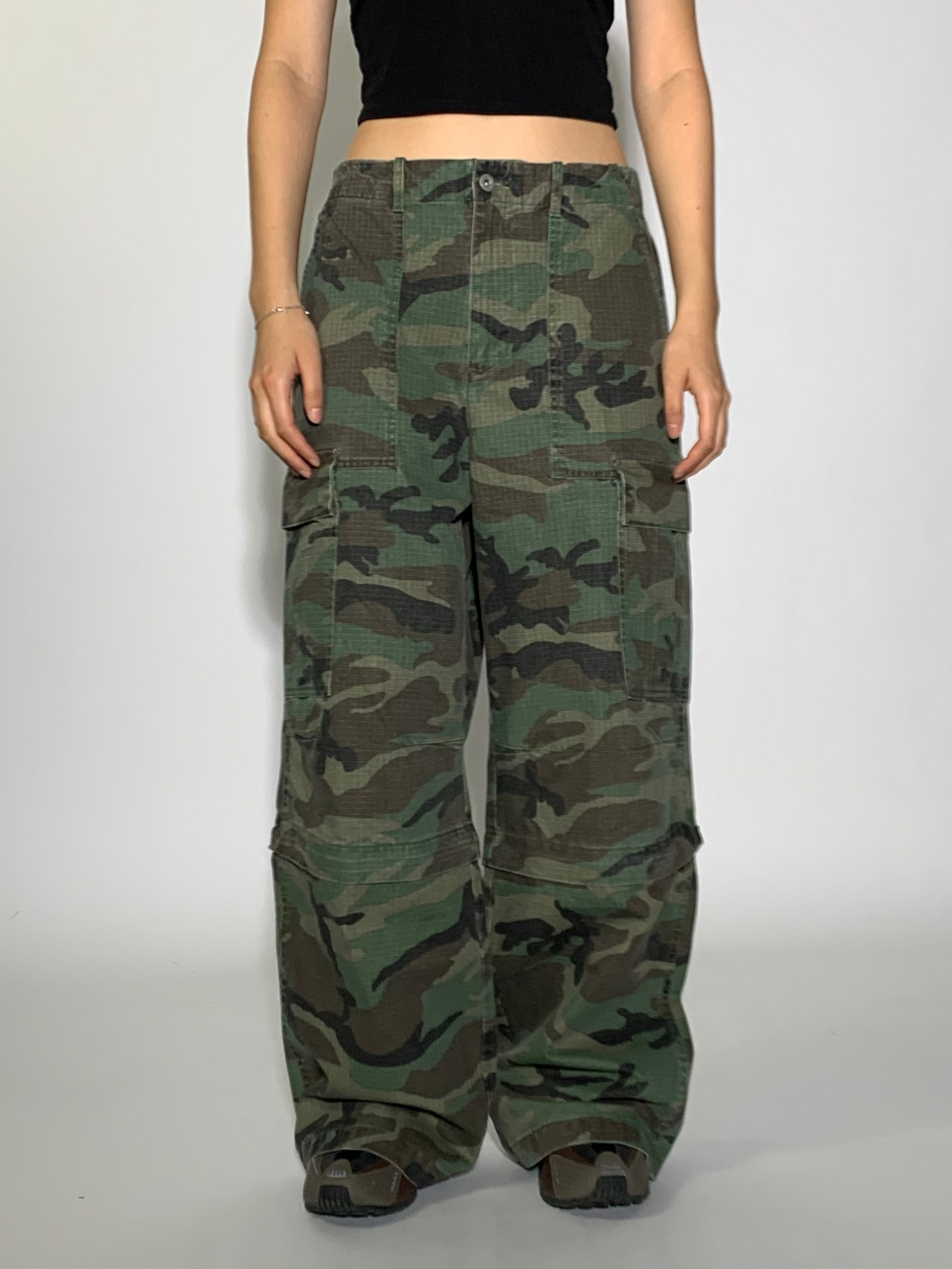 OPEN KNEE CAMO PANTS