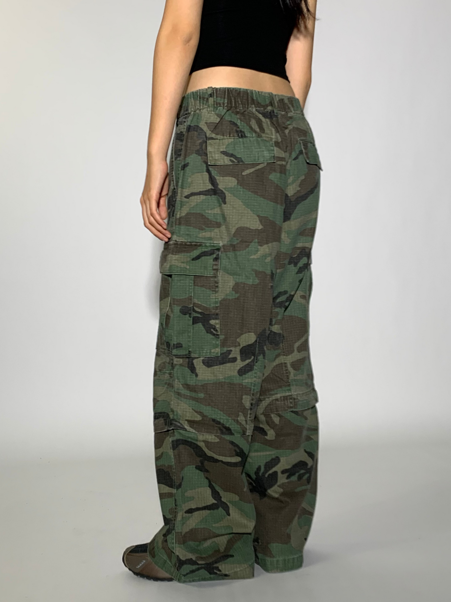 OPEN KNEE CAMO PANTS