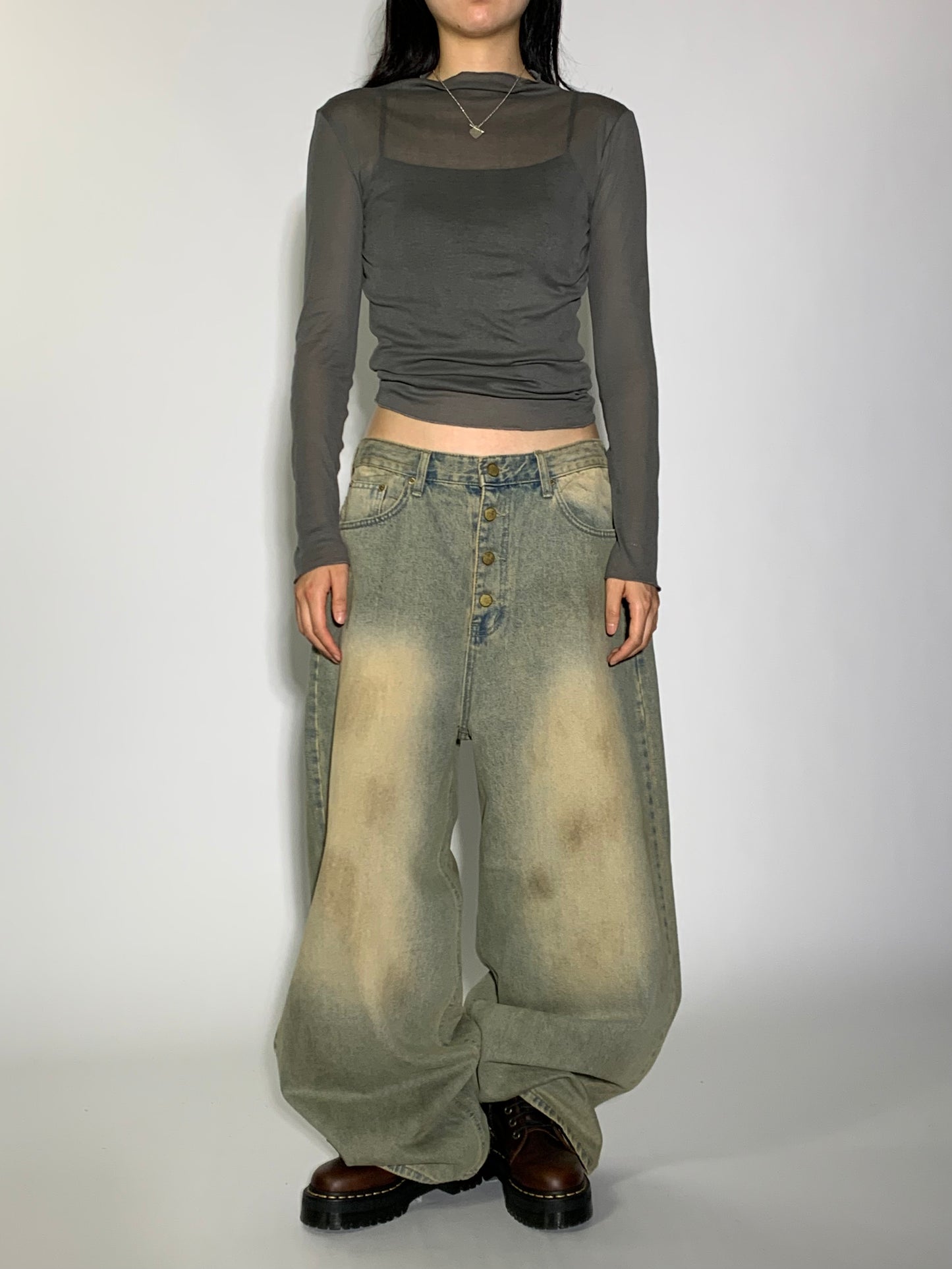 DIRT WASHED DENIM