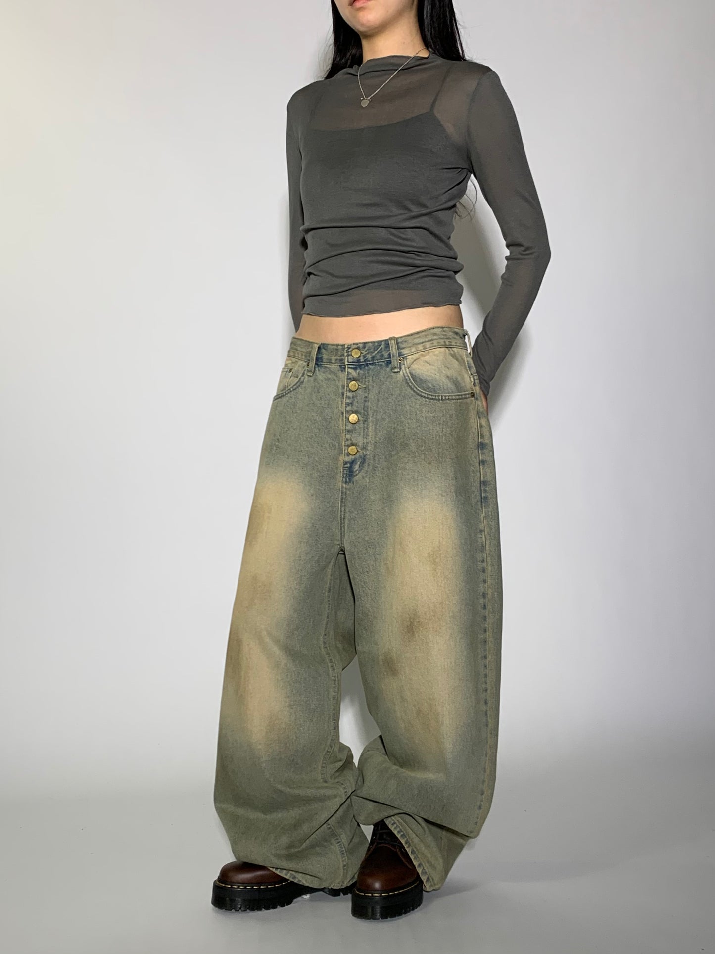 DIRT WASHED DENIM