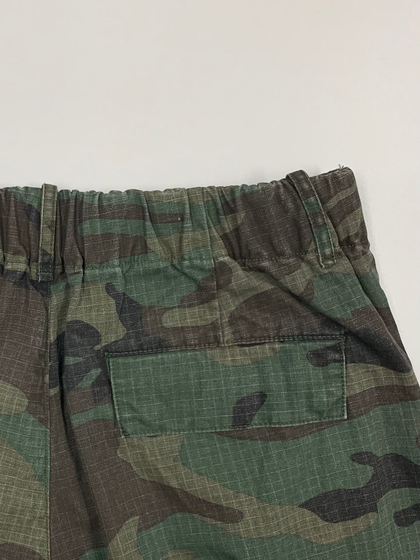 OPEN KNEE CAMO PANTS