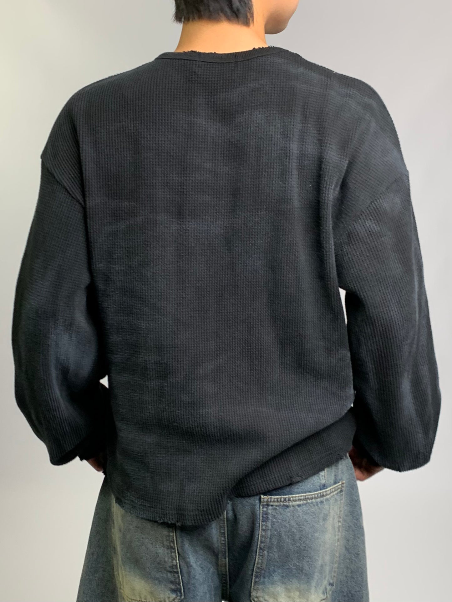 DISTRESSED WAFFLE TEE