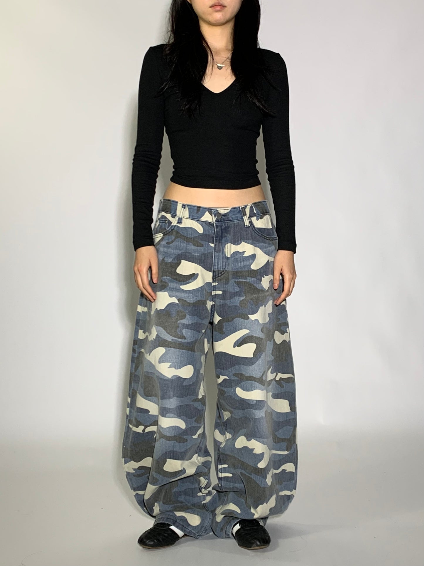 STONE WASH CAMO DENIM