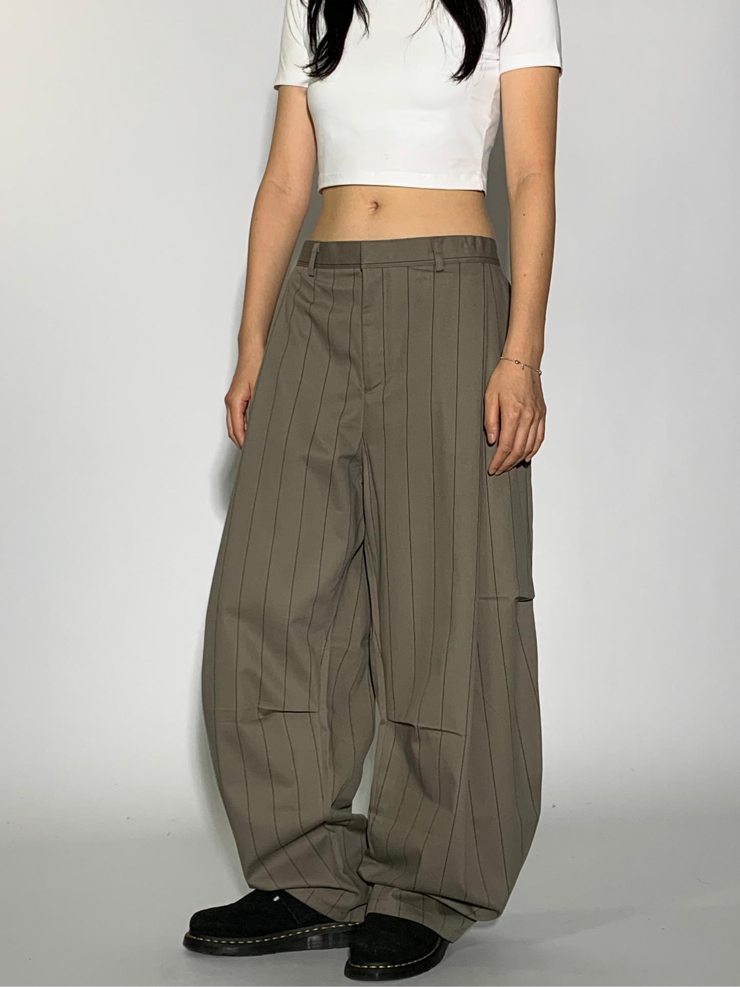LIAN STRIPE CURVE PANTS