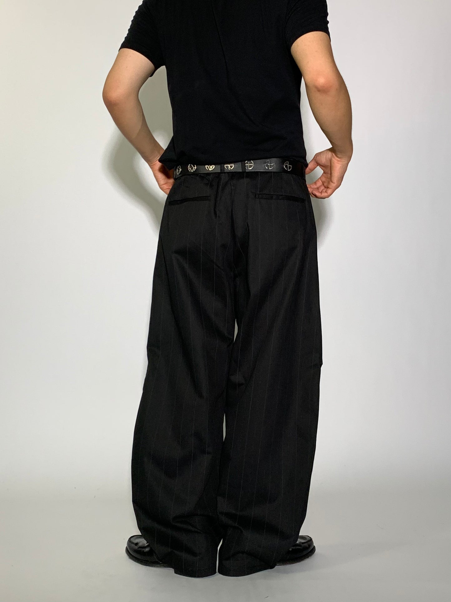 LIAN STRIPE CURVE PANTS