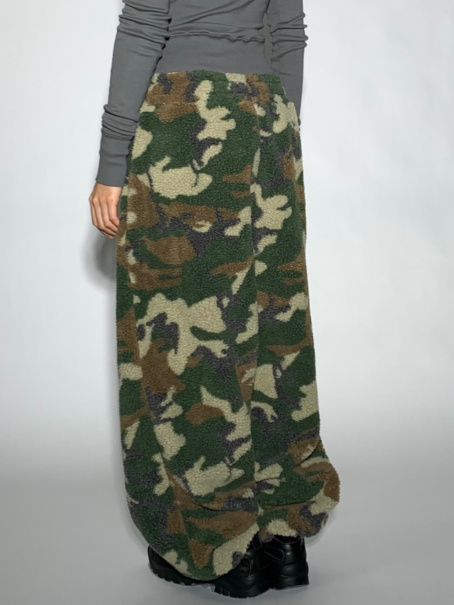 CAMO BOUCLÉ PANTS