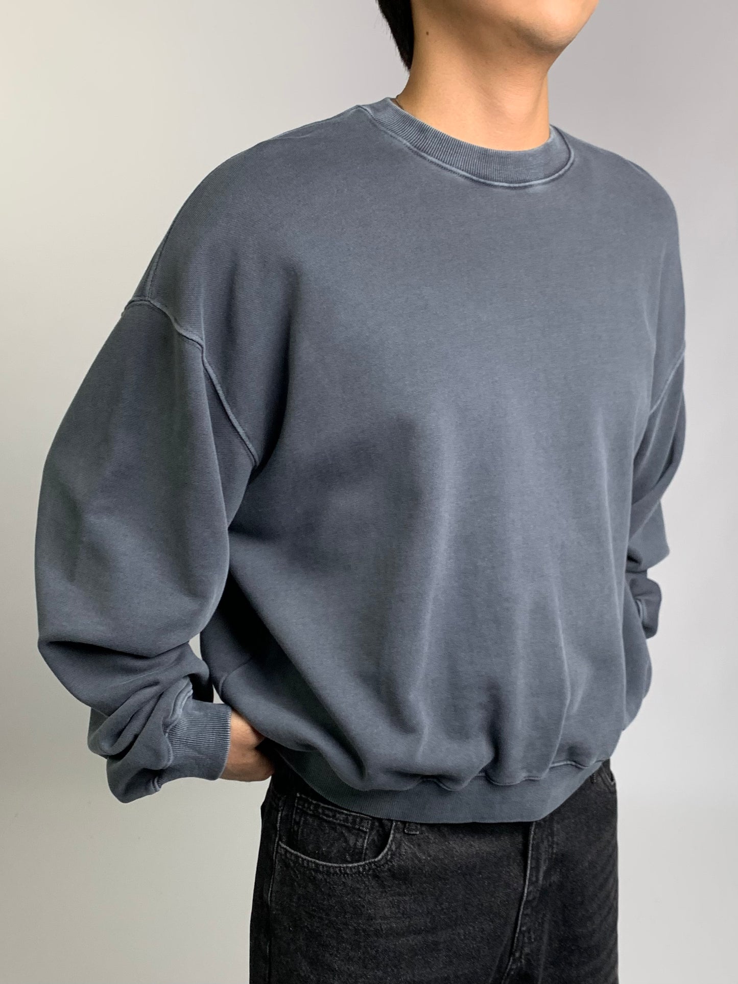 WASHED CROP SWEATSHIRT
