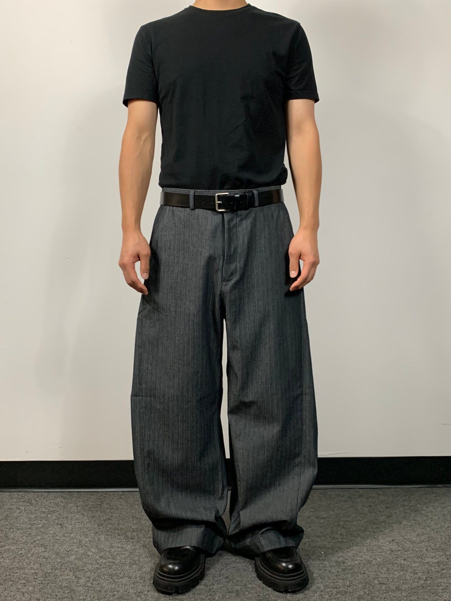 SIDE PLEATED DENIM SLACKS