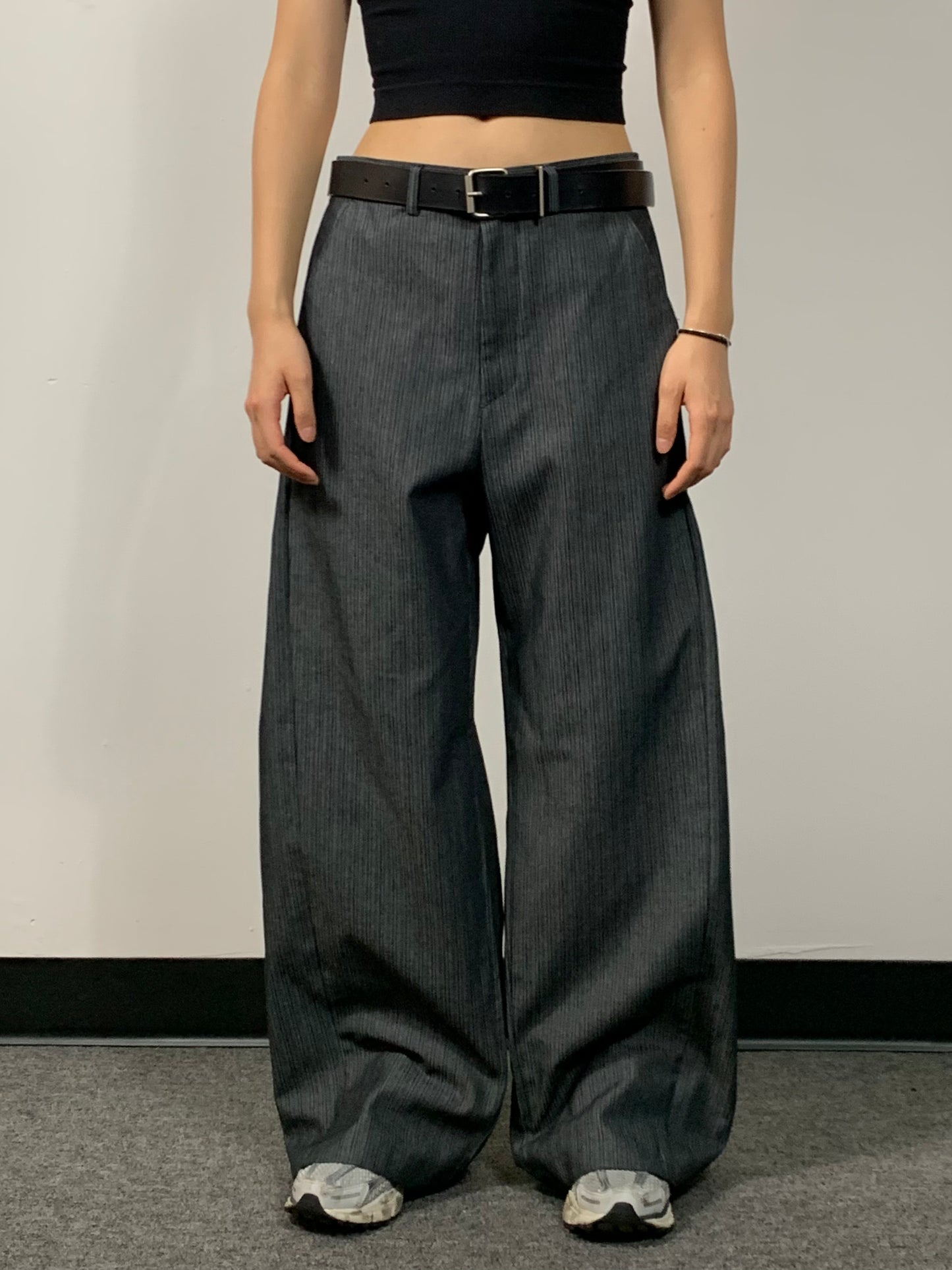 SIDE PLEATED DENIM SLACKS