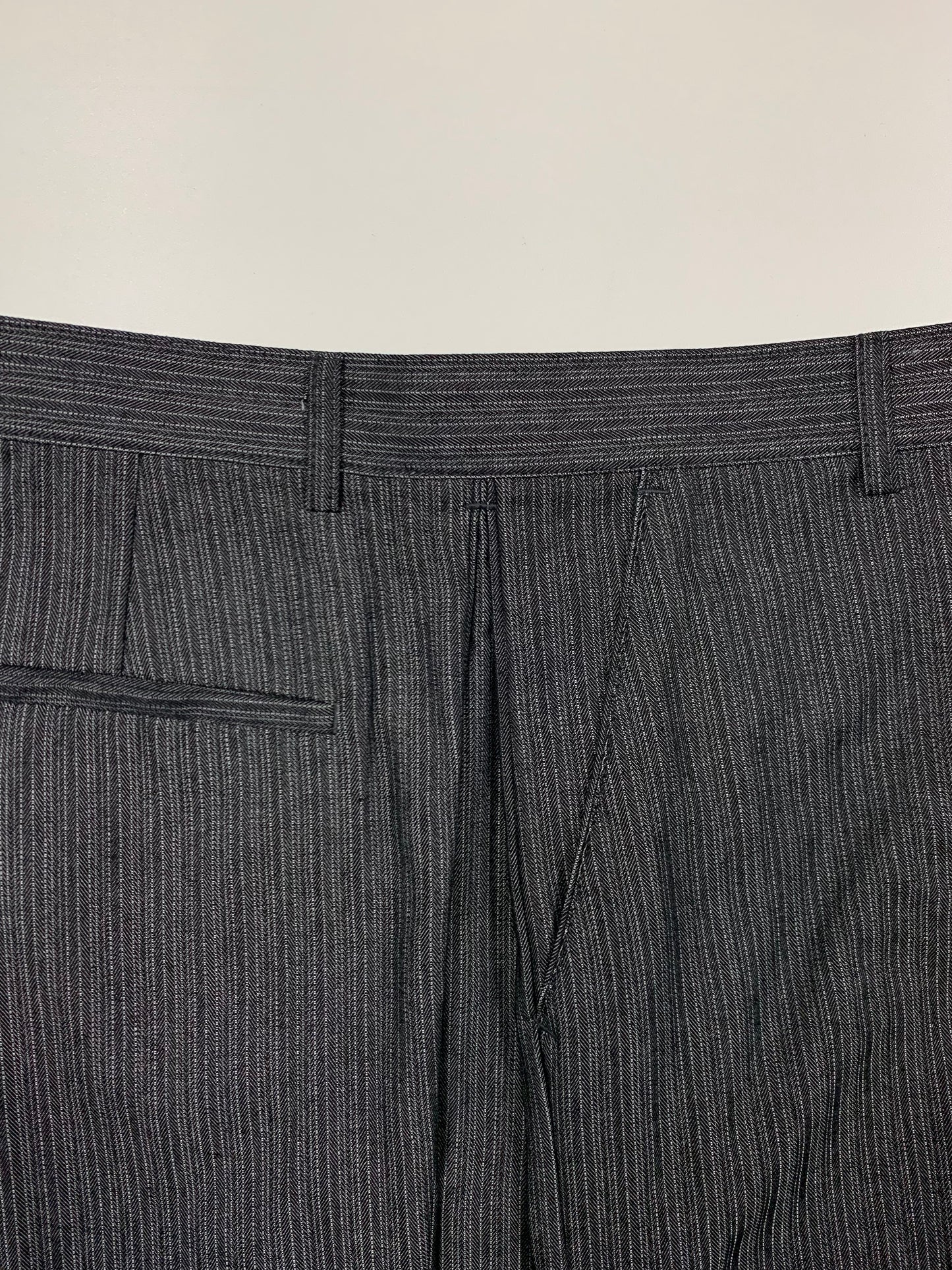 SIDE PLEATED DENIM SLACKS
