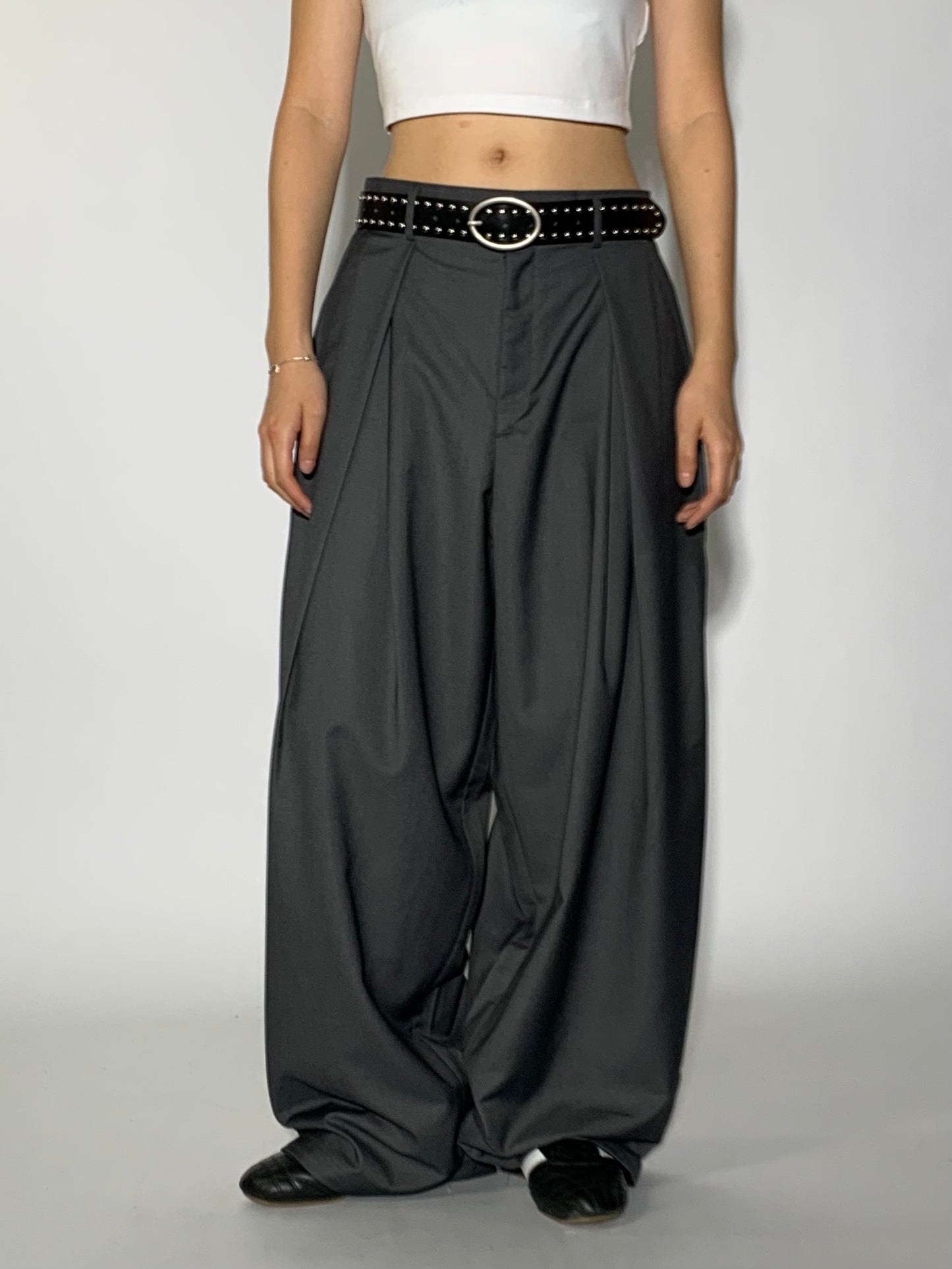 FRONT TUCK SLACKS