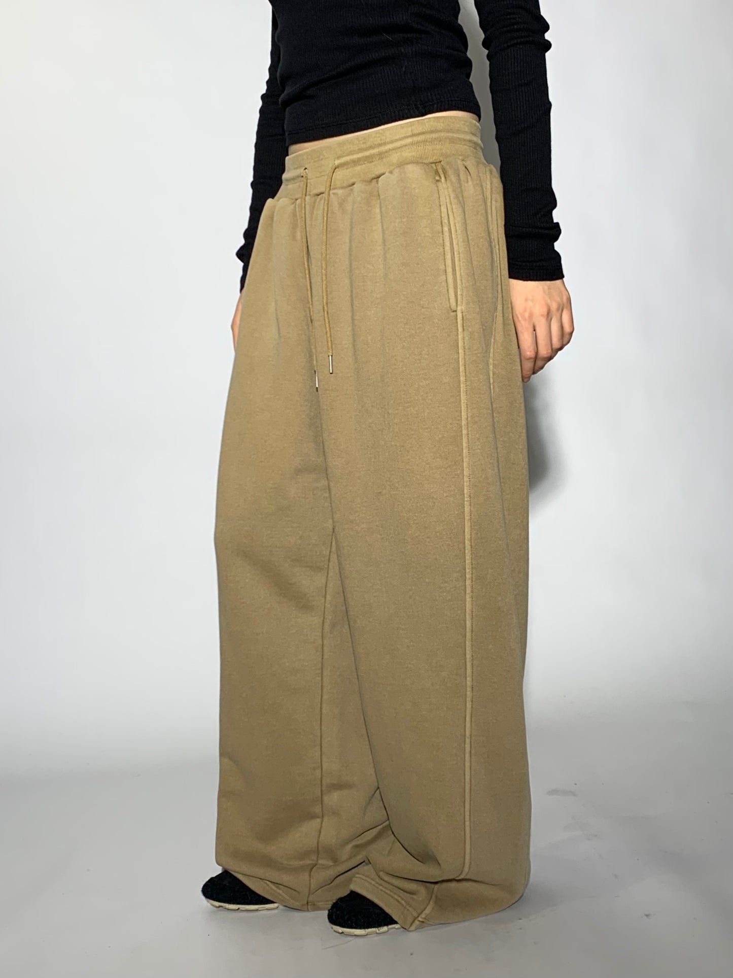 PIGMENT SIDE PANEL SWEATPANTS