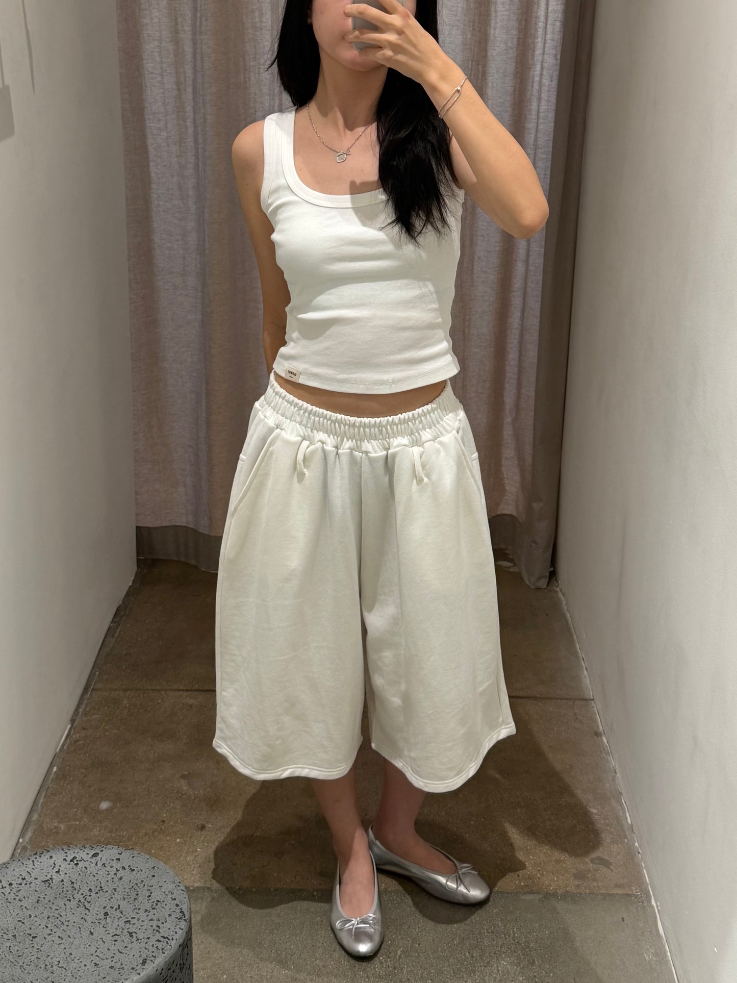 BELTED HALF SWEAT