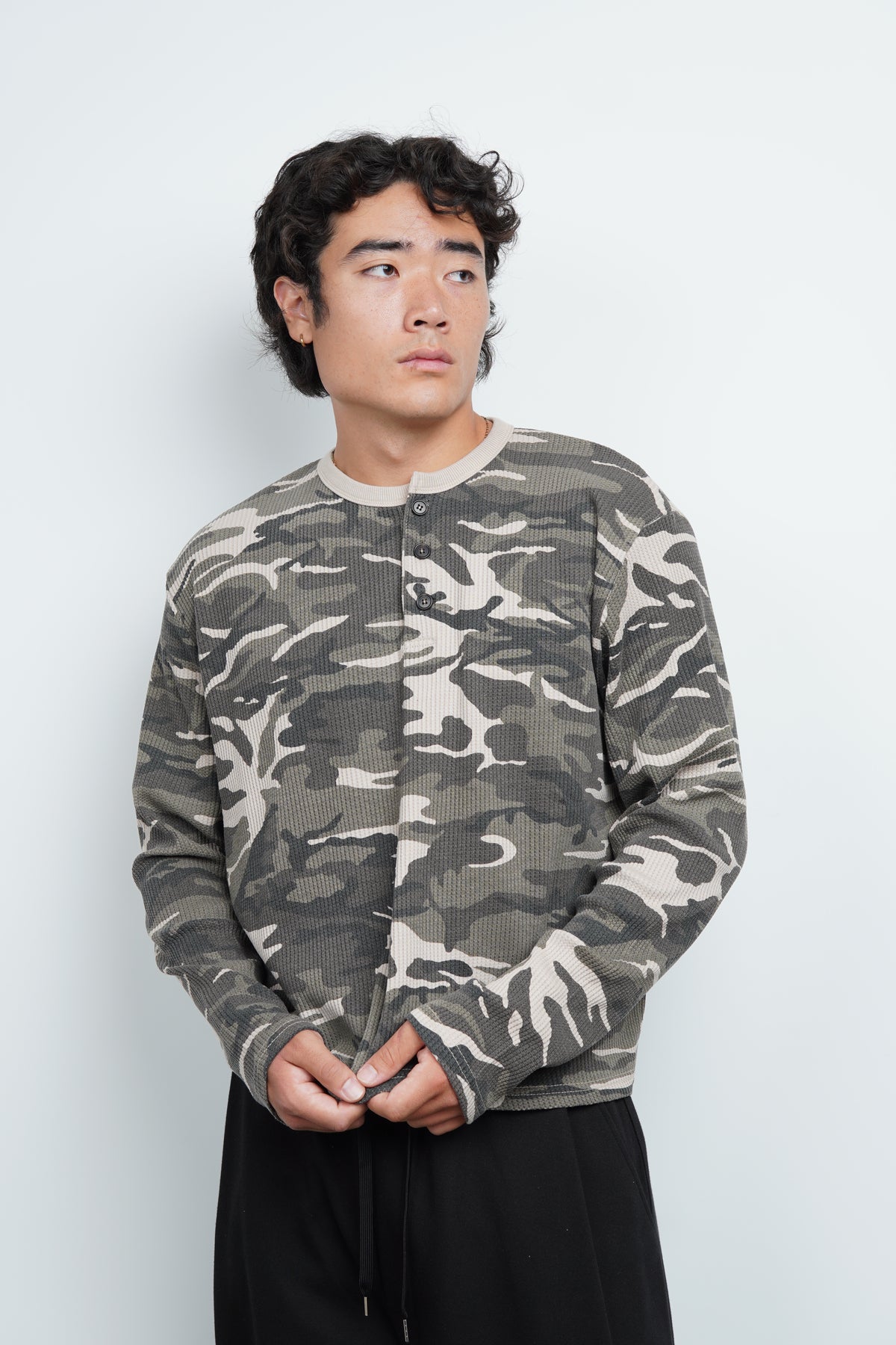 CAMO WAFFLE HENLEY TEE