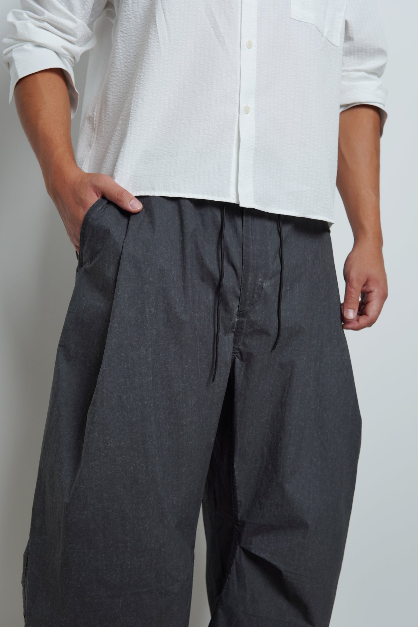 DAMAGED BARREL PANTS