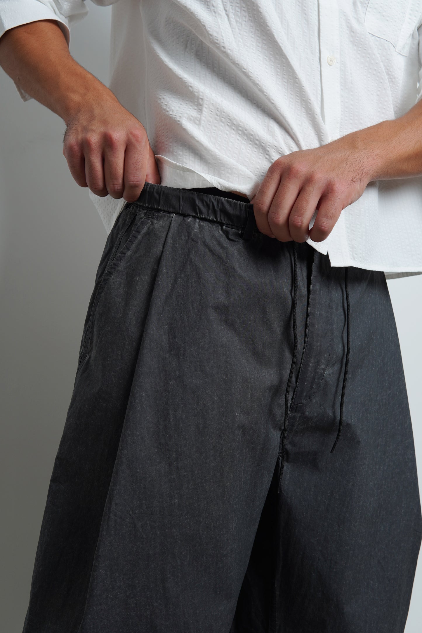 DAMAGED BARREL PANTS