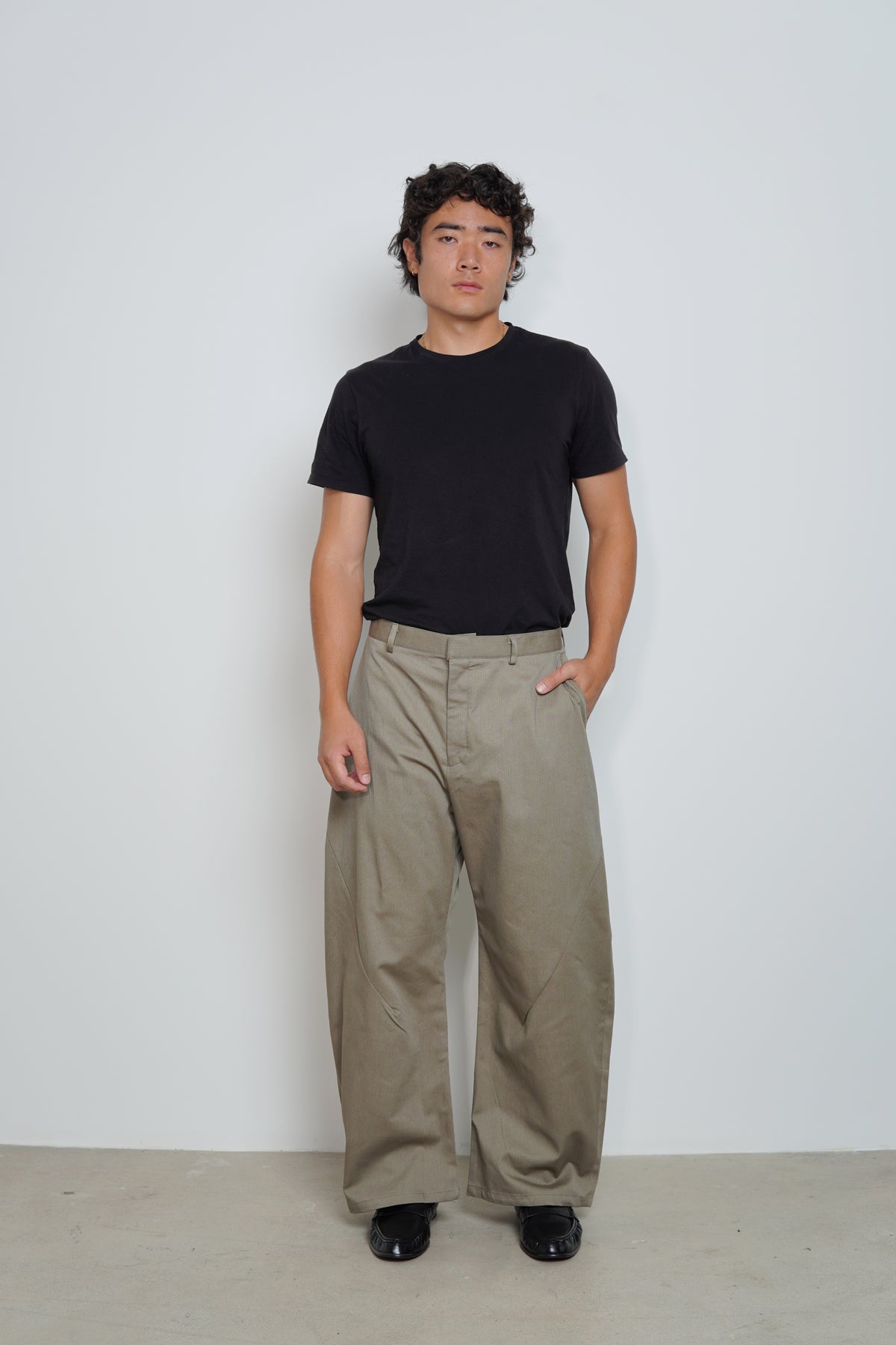 ART CURVE PANTS