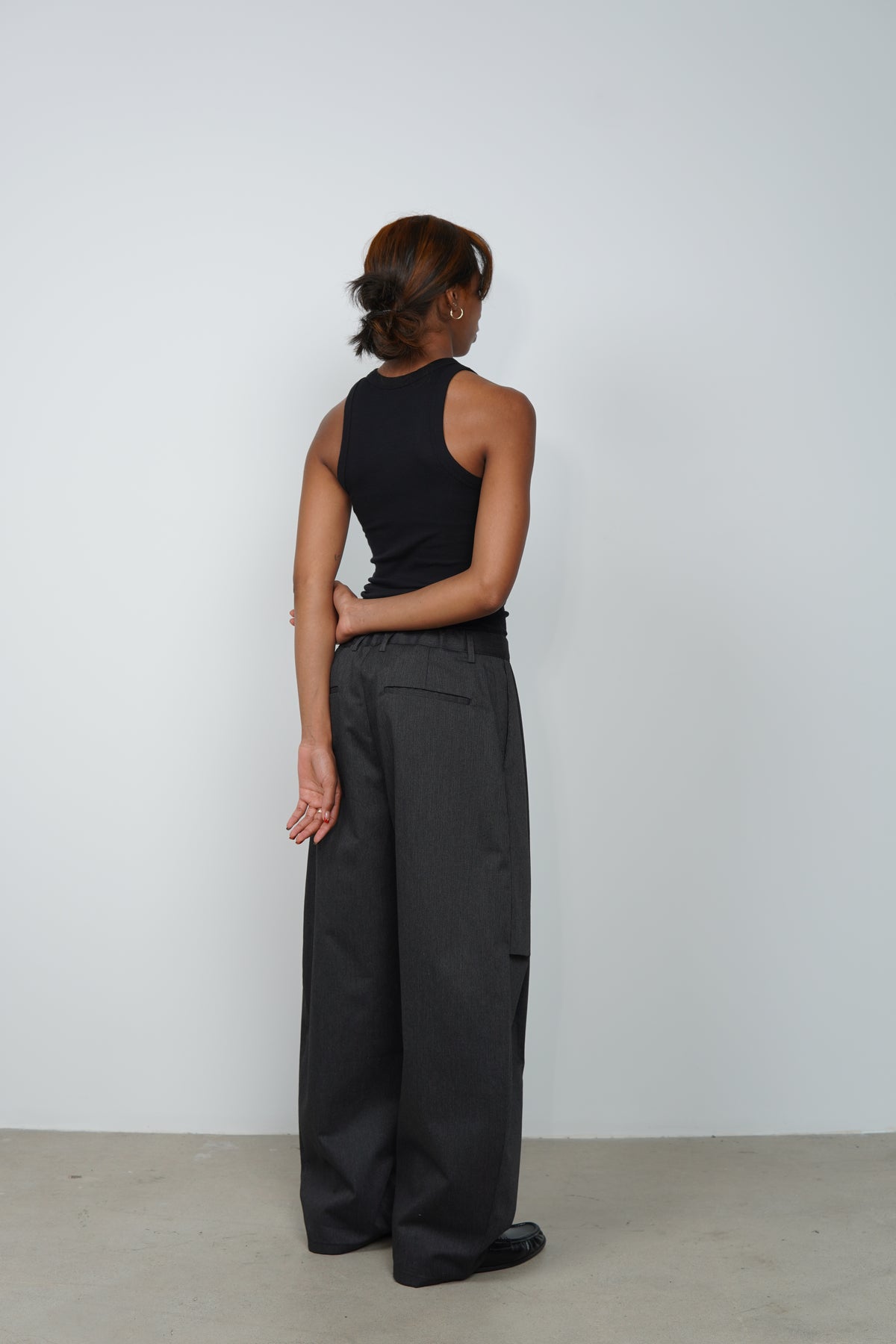 TEXTURED CURVE PANTS
