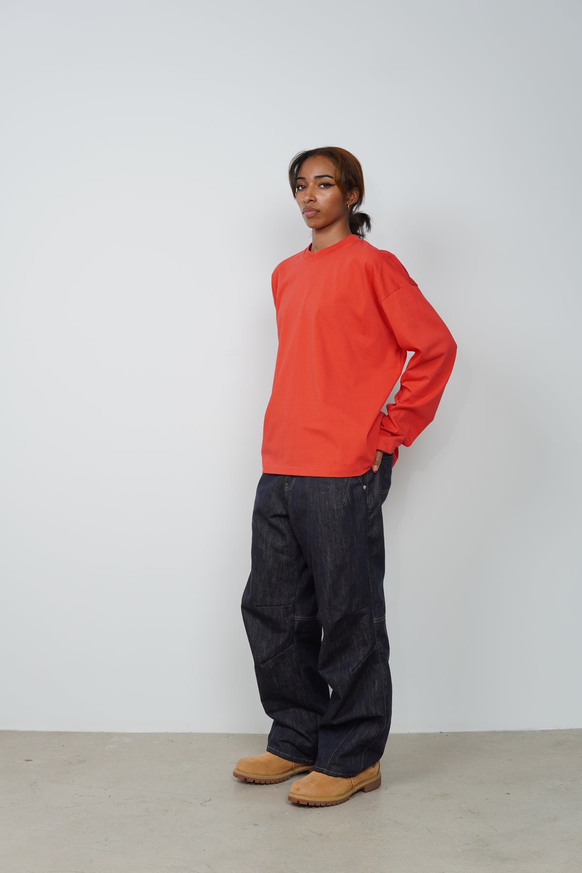 CHAIN STITCH CROP TEE
