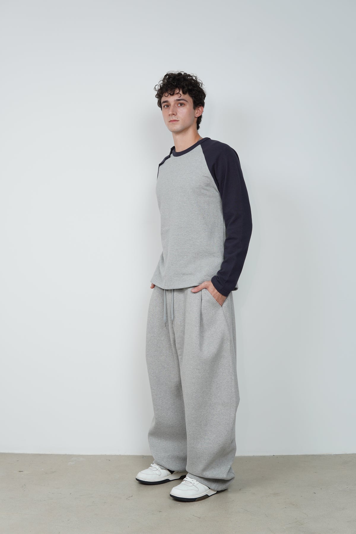 BUTTON RAGLAN LONG SLEEVE