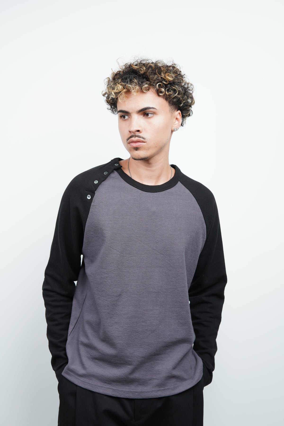 BUTTON RAGLAN LONG SLEEVE