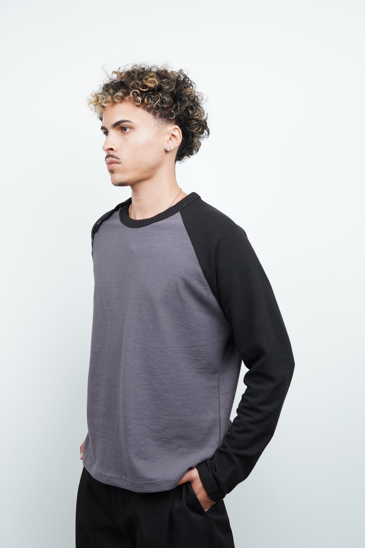 BUTTON RAGLAN LONG SLEEVE