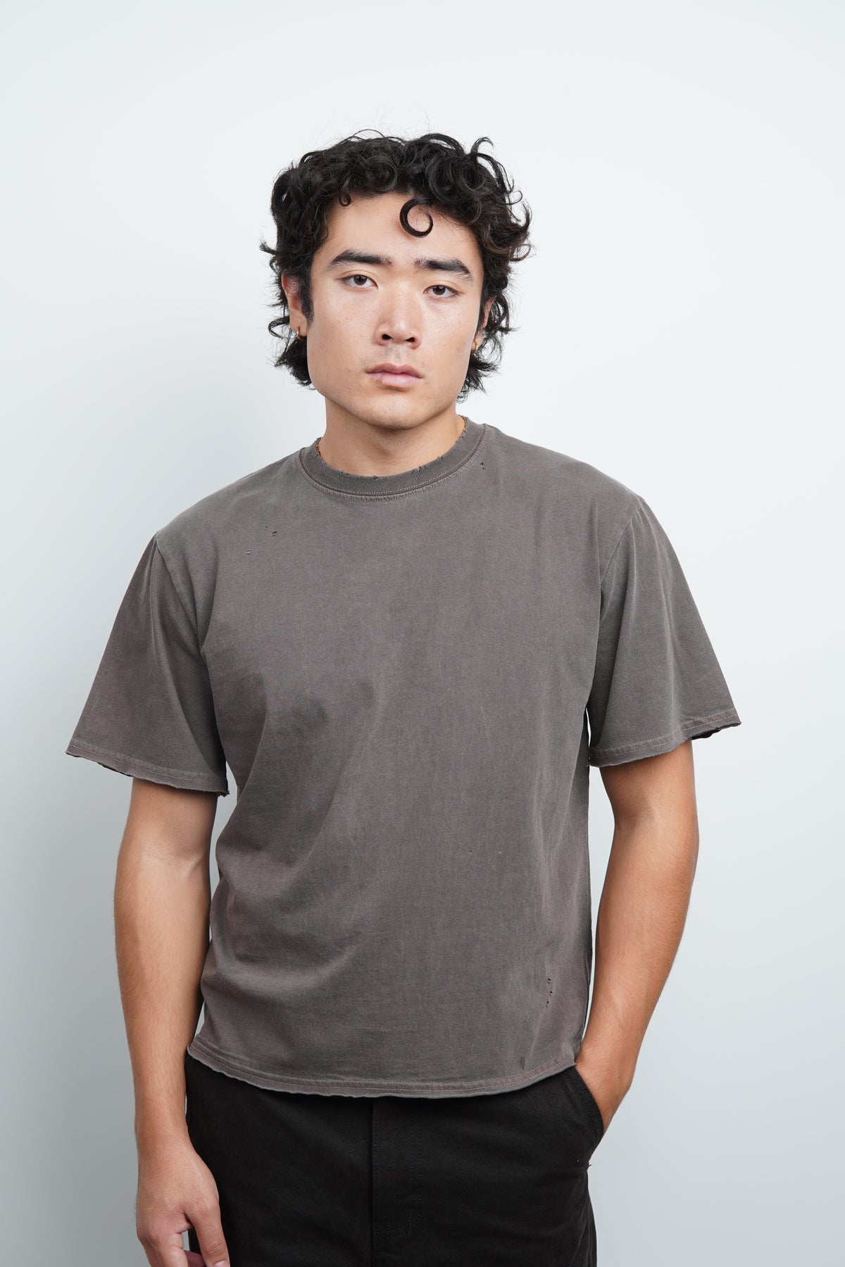RIPPED TEE