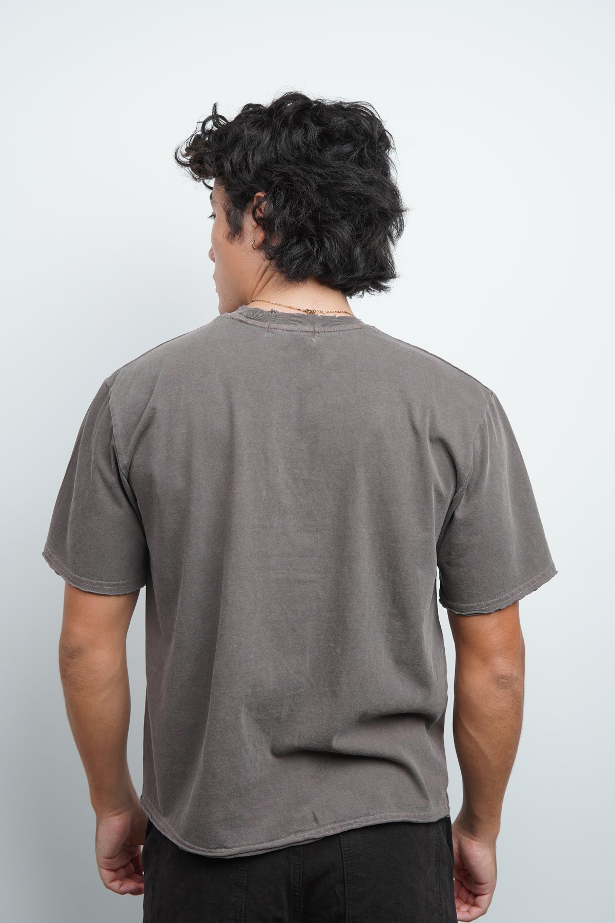 RIPPED TEE