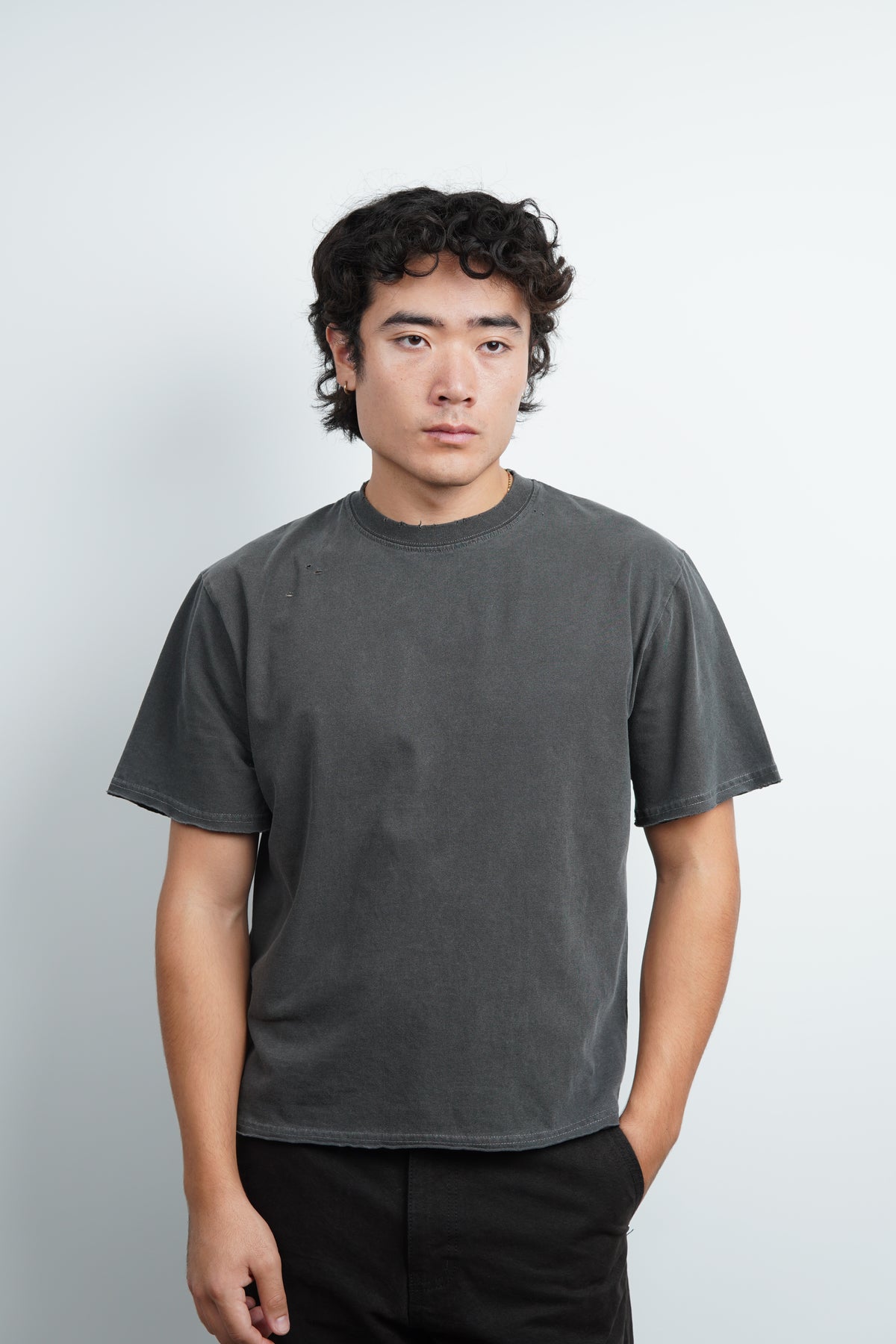 RIPPED TEE