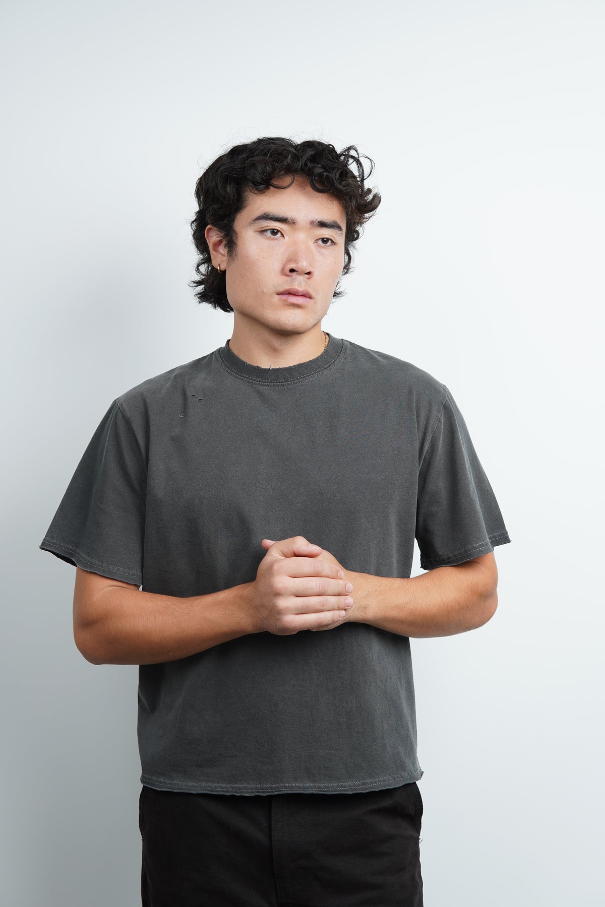 RIPPED TEE