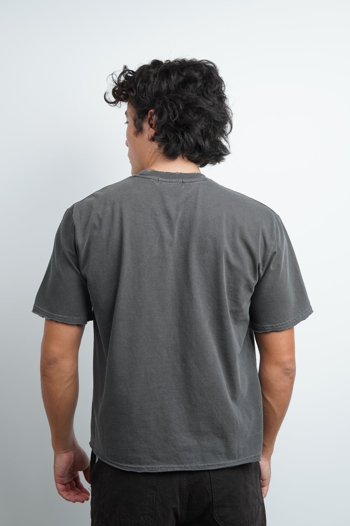 RIPPED TEE