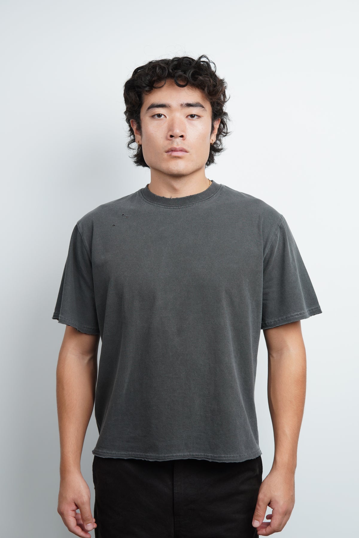 RIPPED TEE