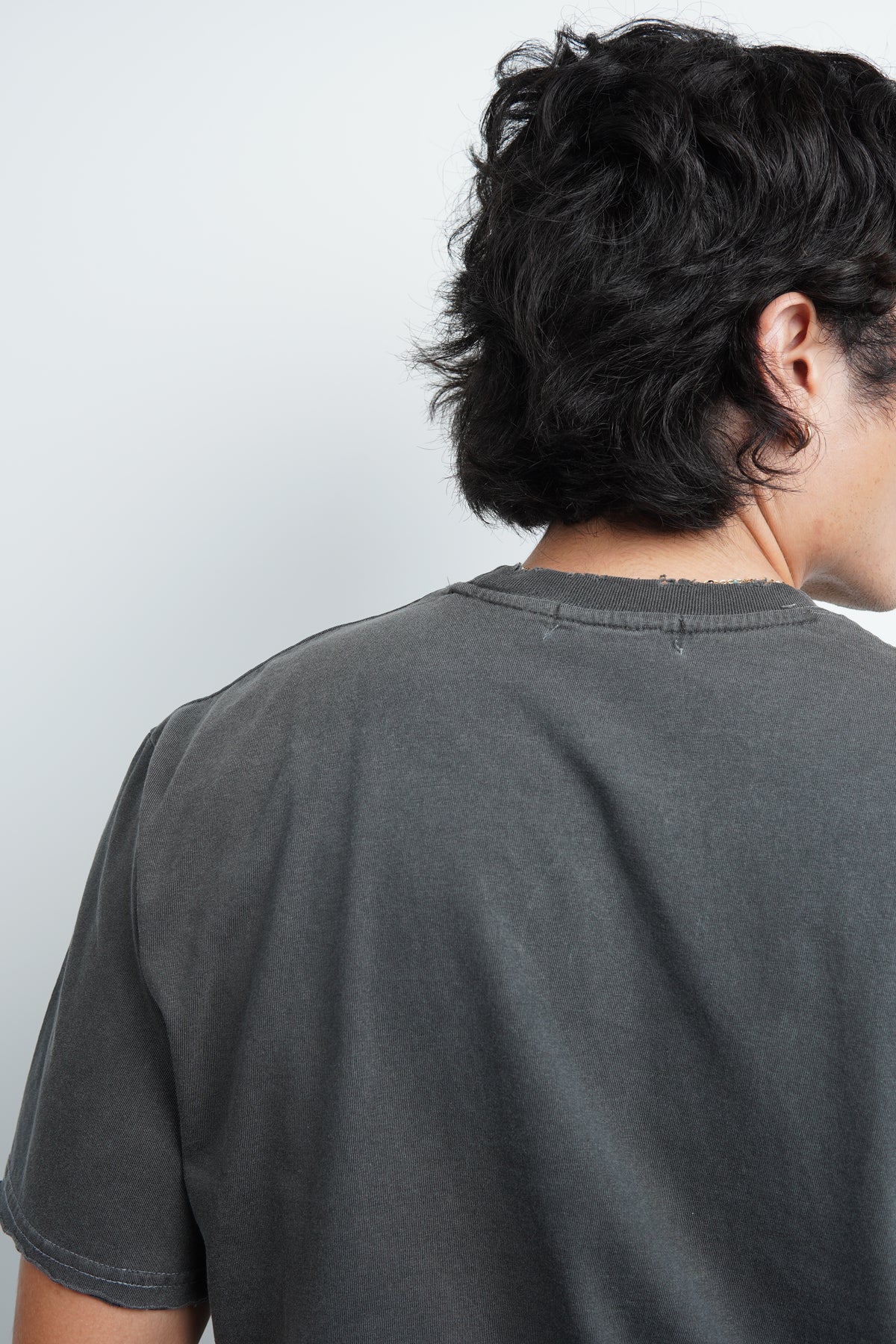 RIPPED TEE