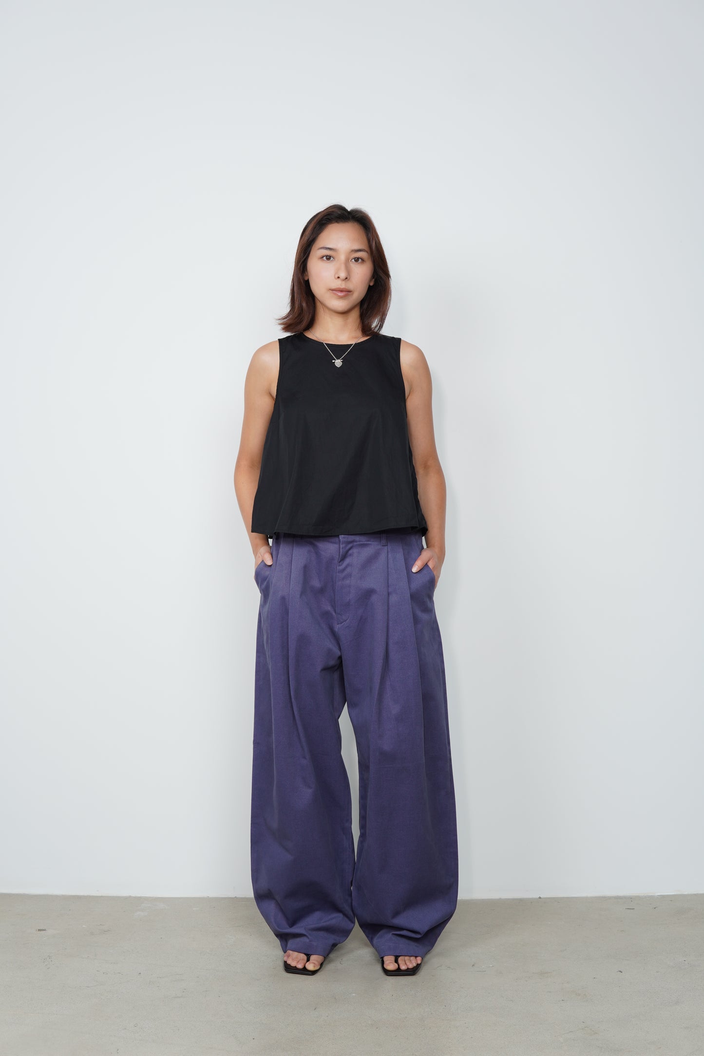 FRENCH PLEATED PANTS