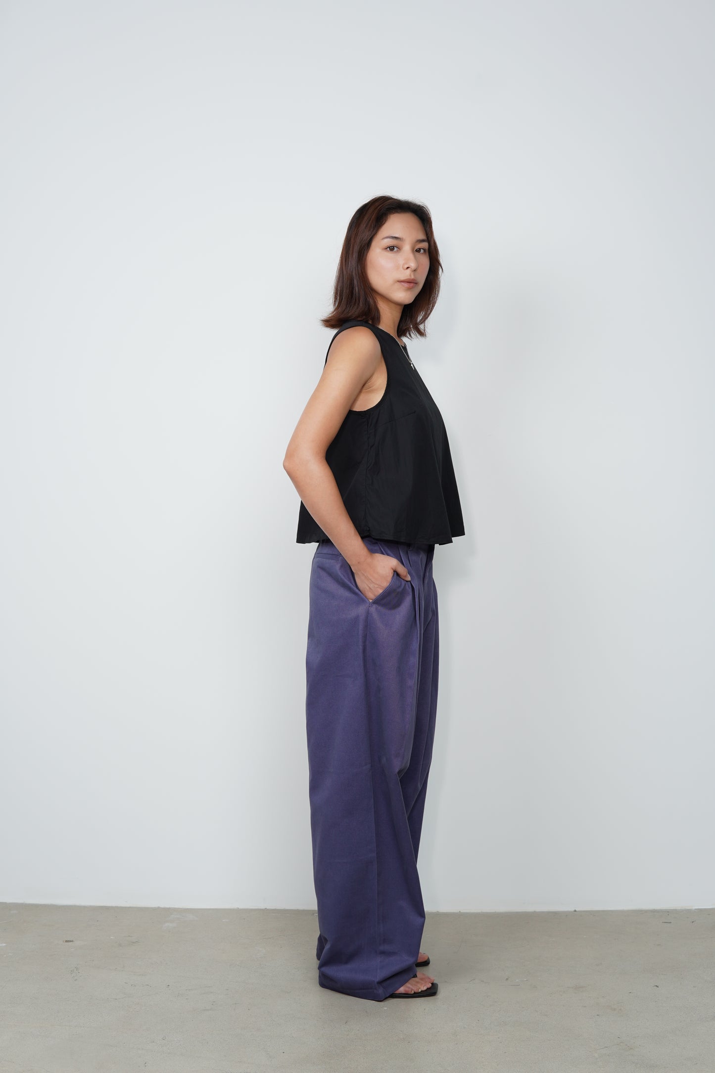 FRENCH PLEATED PANTS